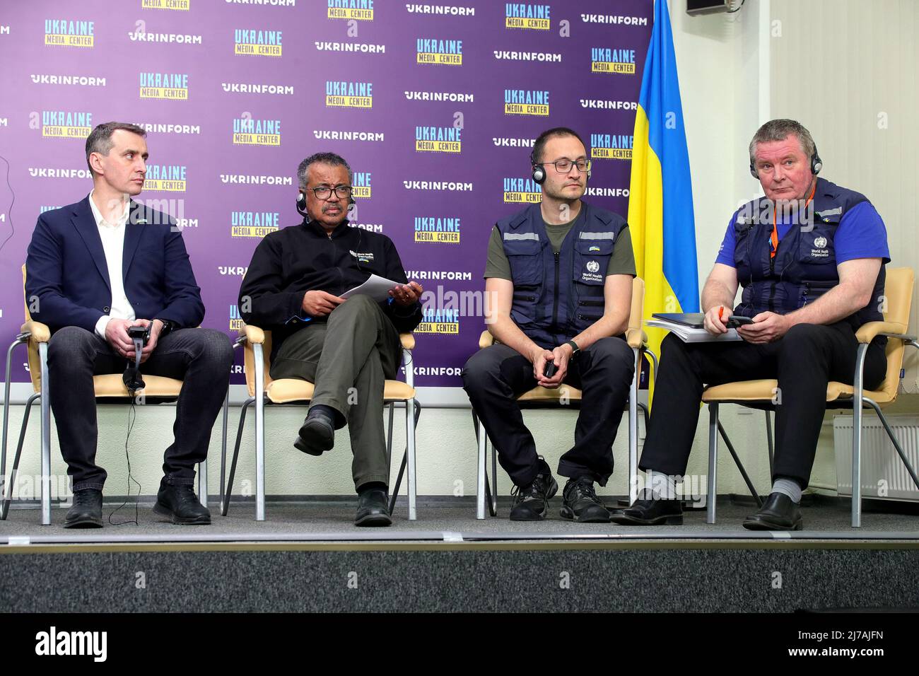 Non exclusif: KIEV, UKRAINE - 7 MAI 2022 - le Ministre de la Santé de l'Ukraine Viktor Liashko, Directeur général DE L'OMS, Dr Tedros Adhanom Ghebreyesus, Représentant DE L'OMS Banque D'Images