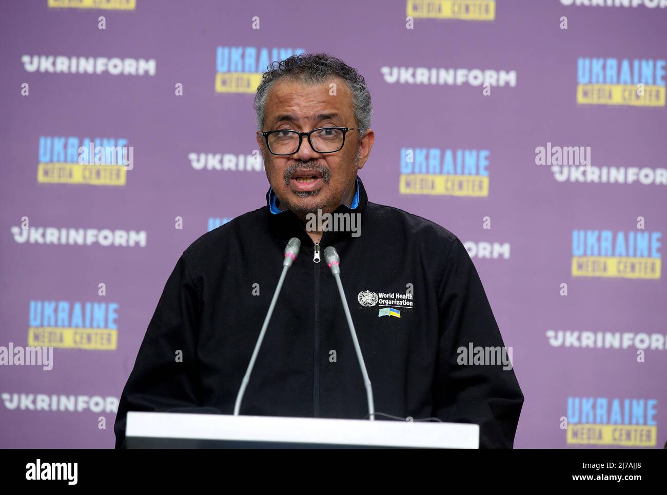 Non exclusif: KIEV, UKRAINE - 7 MAI 2022 - LE Directeur général DE L'OMS, M. Tedros Adhanom Ghebreyesus, assiste à une réunion d'information, L'OMS soutient l'Ukraine pendant la guerre Banque D'Images
