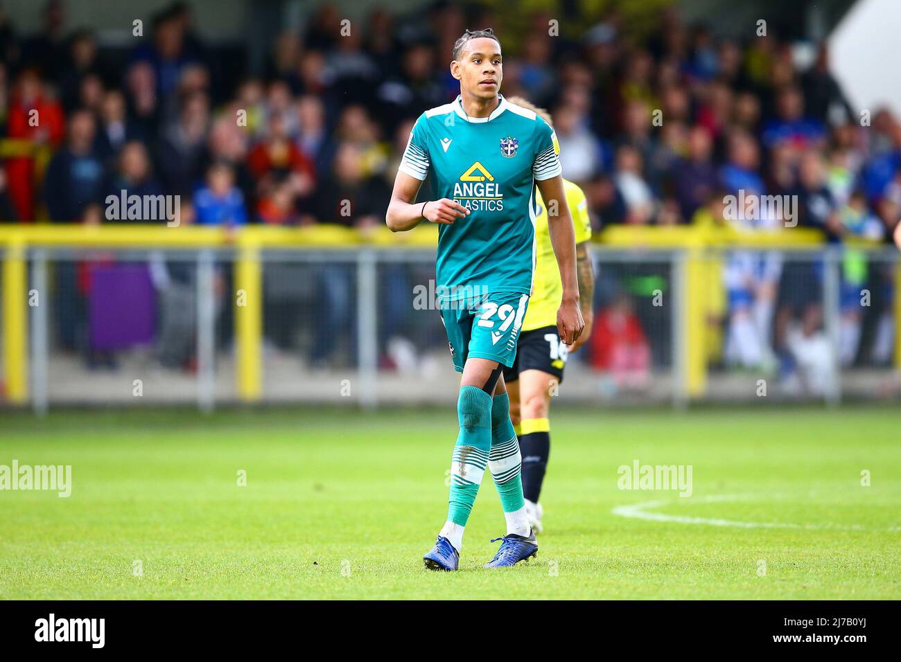 Stade Envirovent, Harrogate, Angleterre - 7th mai 2022 Alistair Smith (29) de Sutton United - pendant le jeu Harrogate v Sutton, EFL League 2, 2021/22, au stade Envirovent, Harrogate, Angleterre - 7th mai 2022 crédit: Arthur Haigh/WhiteRosePhotos/Alay Live News Banque D'Images