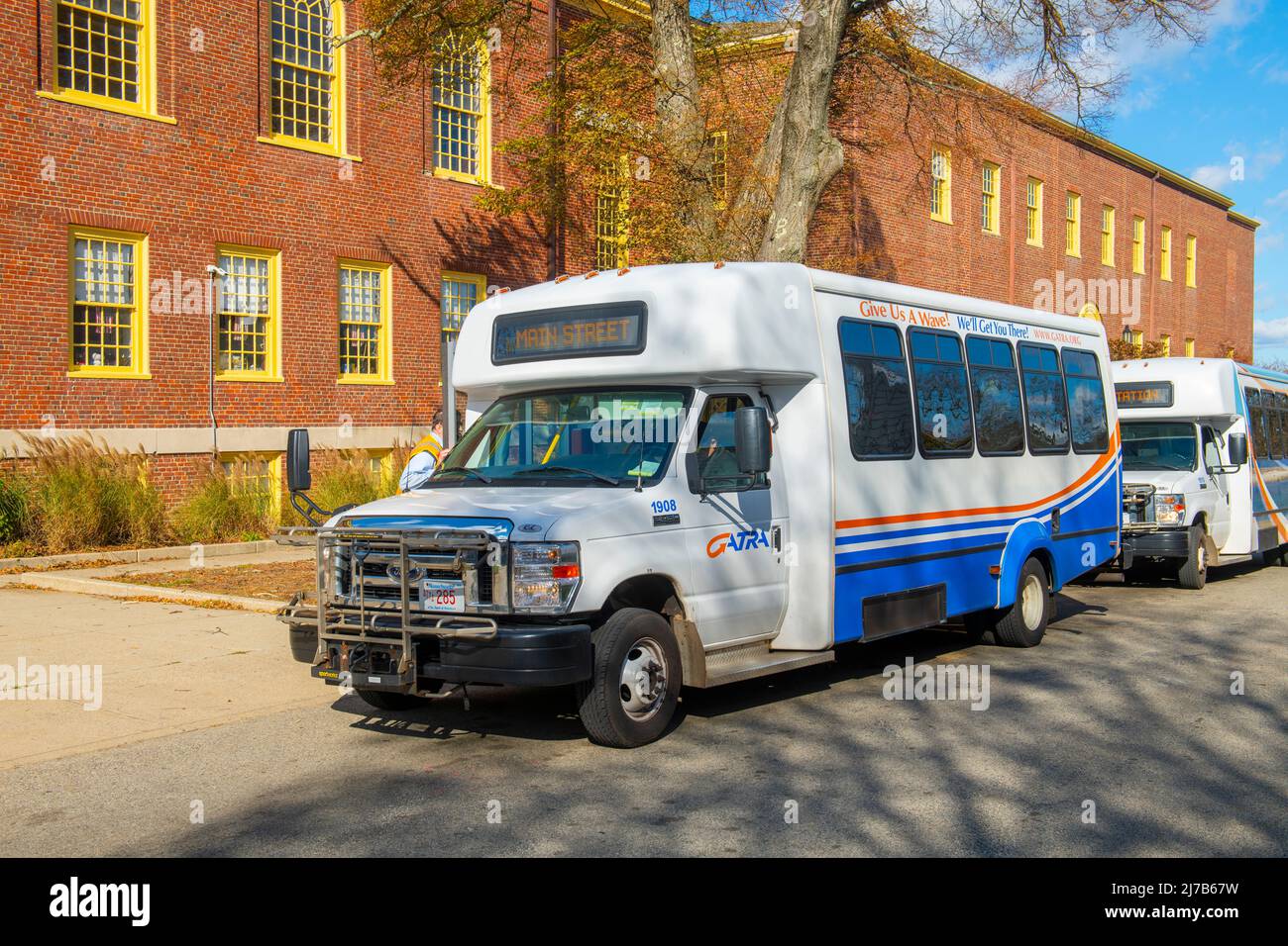 GATRA (Greater Attleboro Taunton Regional Transit Authority) bus sur court Street dans le centre-ville historique de Plymouth, Massachusetts ma, Etats-Unis. Banque D'Images