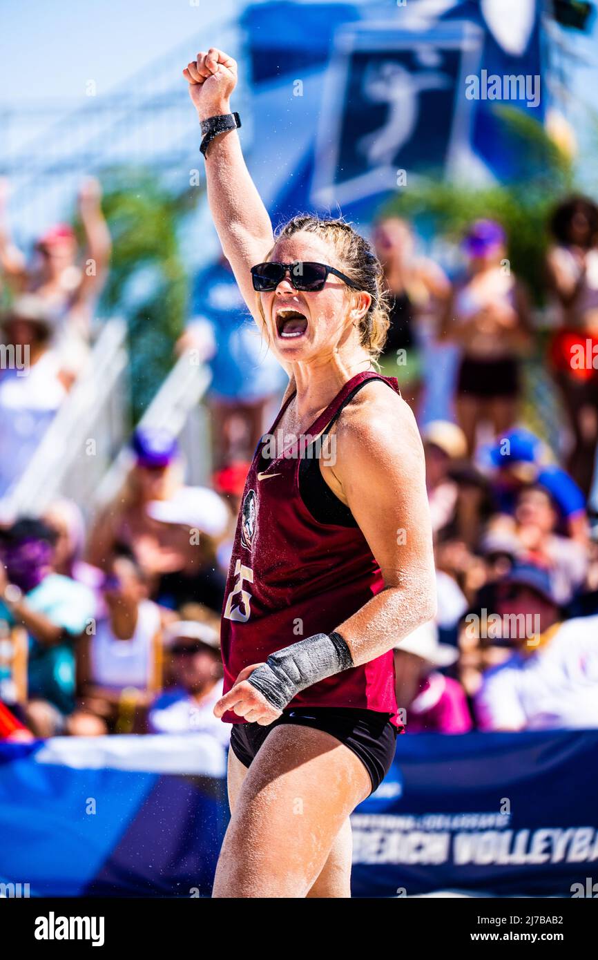 7 mai 2022, Gulf Shores, Alabama, États-Unis : KATE PRIVETT célèbre lors du tournoi de Beach Volleyball Championship de la NCAA dual entre l'État de Floride et LSU. (Image de crédit : © Matthew Smith/ZUMA Press Wire) Banque D'Images