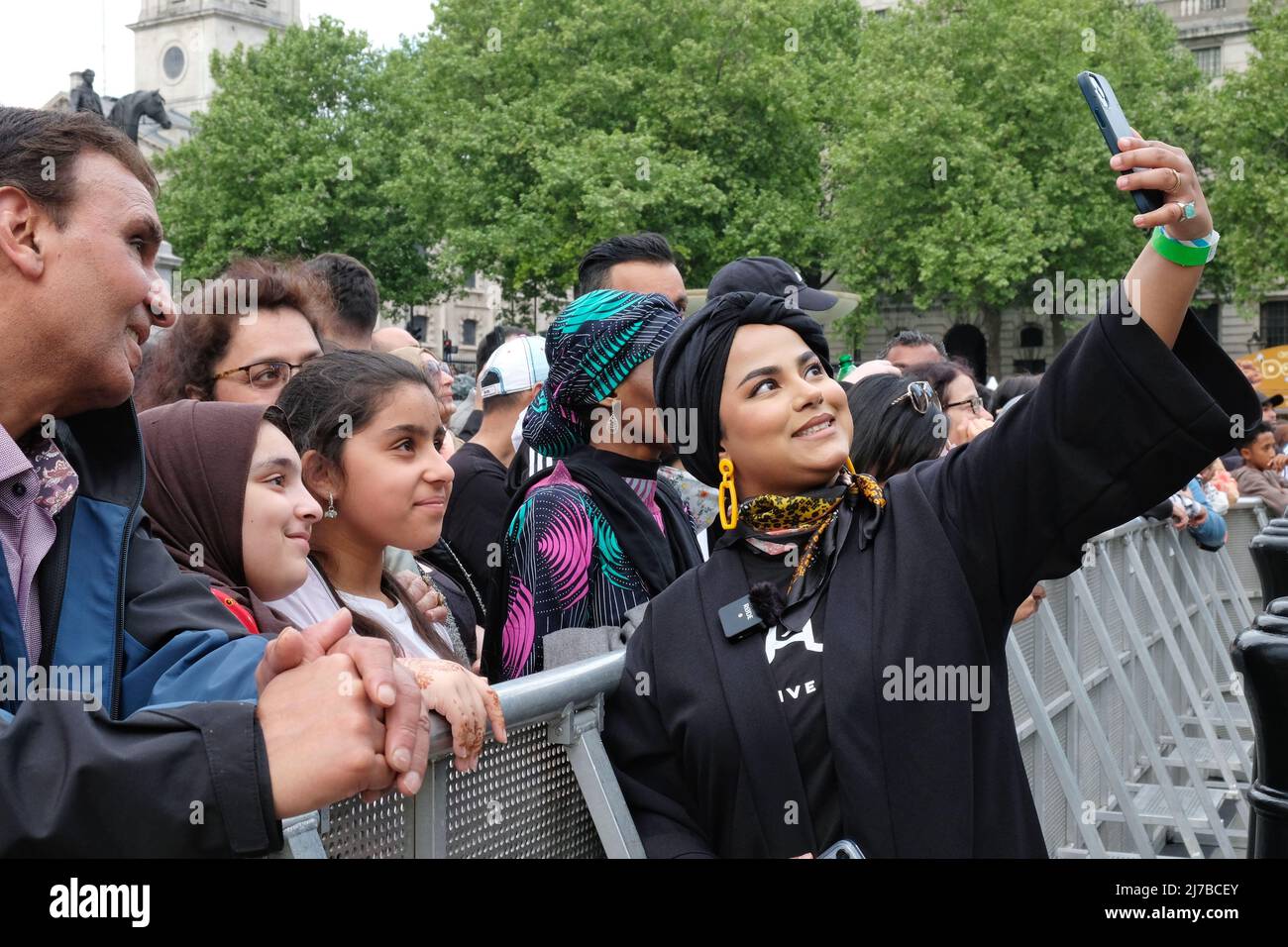 Londres, Royaume-Uni, 7th mai 2022. Des foules immenses se sont rassemblées pour les célébrations de l'Eid in the Square après la fin du mois du Ramadan. Sans aucune restriction Covid en place maintenant, l'événement avait un nombre pré-pandémique. Des animations, des activités pour les enfants et toutes sortes de nourriture étaient à la disposition des visiteurs. Crédit : onzième heure Photographie/Alamy Live News Banque D'Images