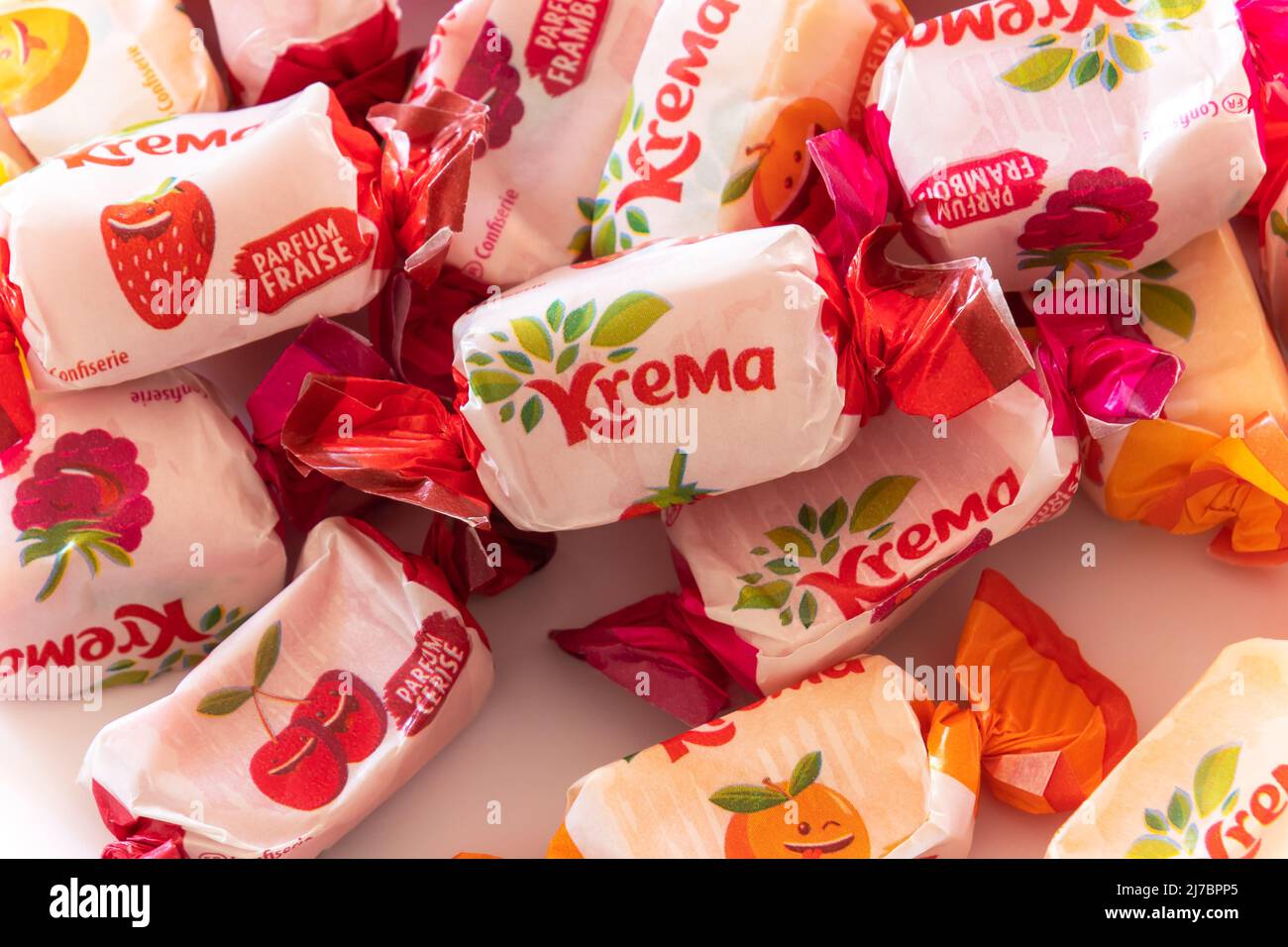 gros plan sur les bonbons de la marque kréma regal'ad Photo Stock - Alamy