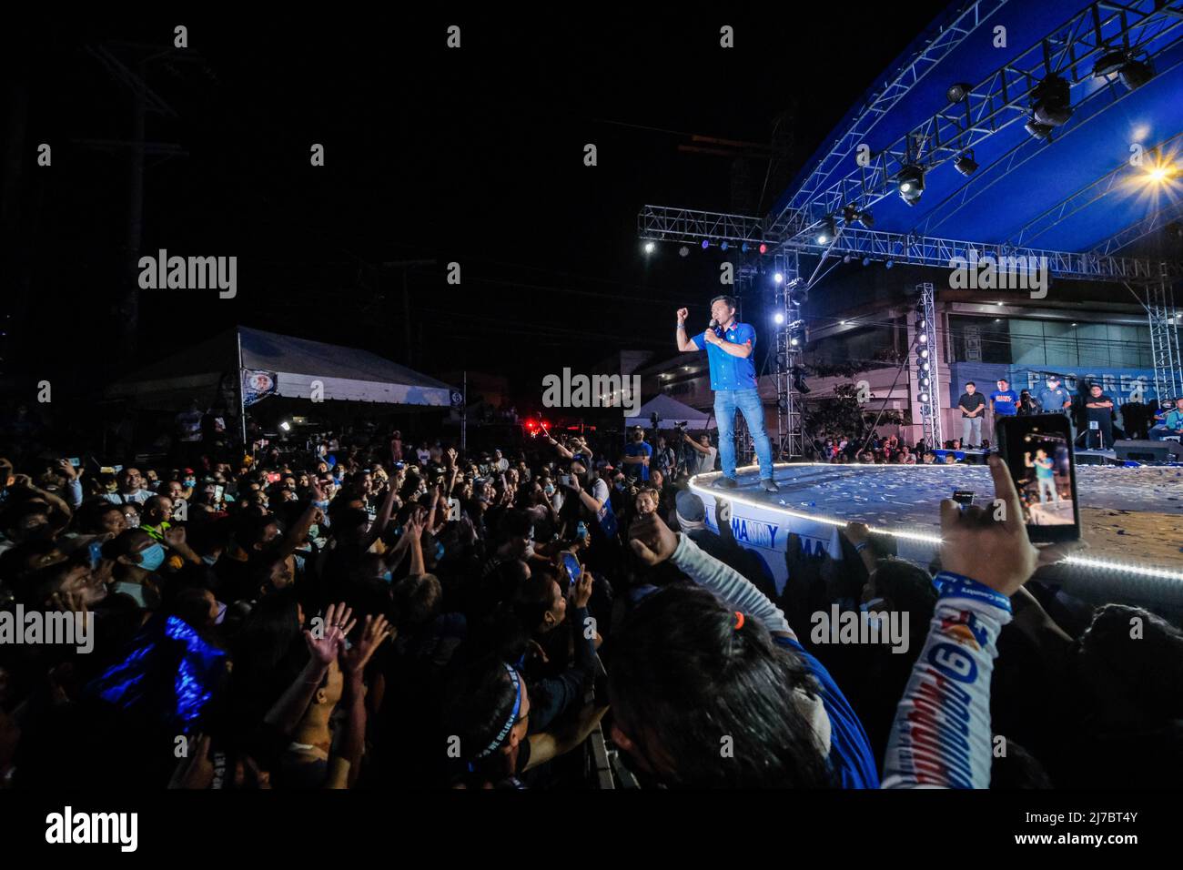 6 mai 2022, Singapour, Singapour, Singapour: Le sénateur MANNY PACQUIAO, candidat à la présidence, s'adresse à la foule lors de son rallye de campagne à Cebu City, Philippines, le 6 mai 2022. (Image de crédit : © Maverick ASIO/ZUMA Press Wire) Banque D'Images