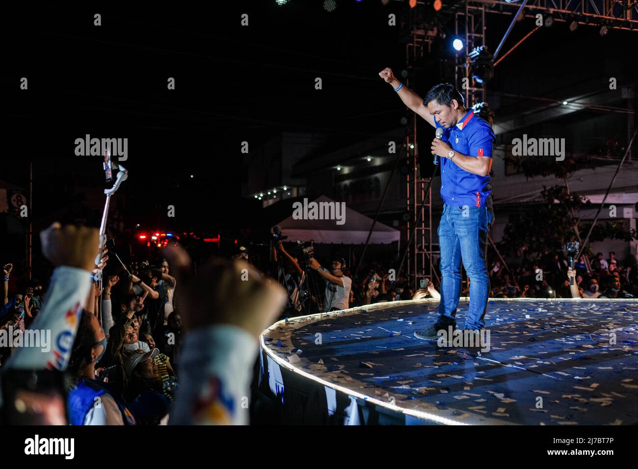 6 mai 2022, Singapour, Singapour, Singapour: Le sénateur MANNY PACQUIAO, candidat à la présidence, s'adresse à la foule lors de son rallye de campagne à Cebu City, Philippines, le 6 mai 2022. (Image de crédit : © Maverick ASIO/ZUMA Press Wire) Banque D'Images