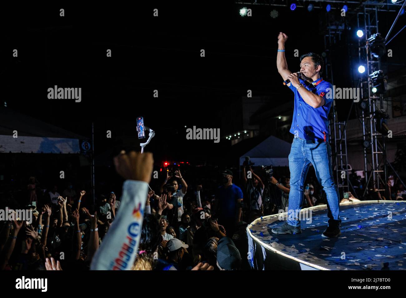 6 mai 2022, Singapour, Singapour, Singapour: Le sénateur MANNY PACQUIAO, candidat à la présidence, s'adresse à la foule lors de son rallye de campagne à Cebu City, Philippines, le 6 mai 2022. (Image de crédit : © Maverick ASIO/ZUMA Press Wire) Banque D'Images