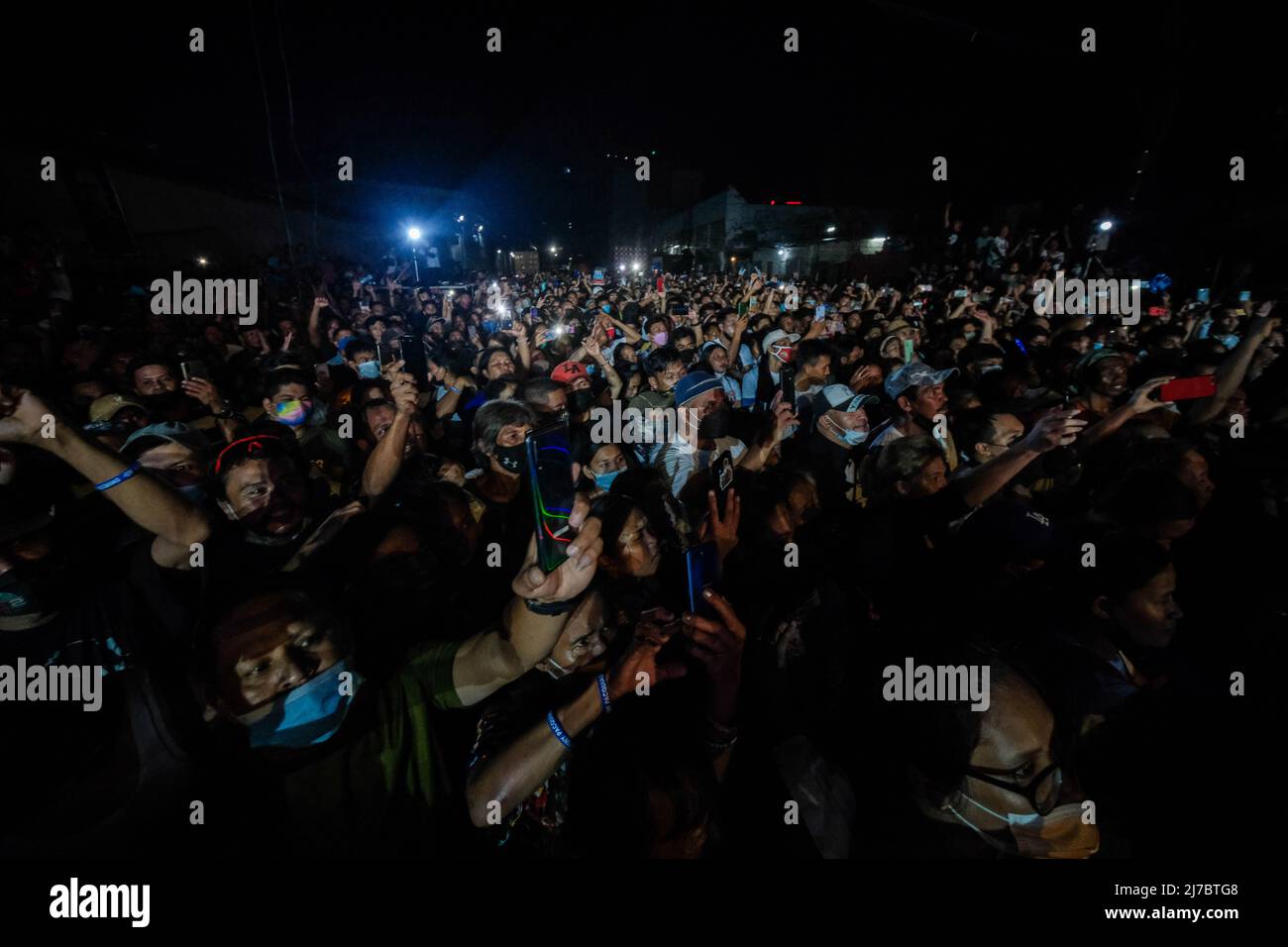 6 mai 2022, Singapour, Singapour, Singapour : les partisans du candidat à la présidence, le sénateur MANNY PACQUIAO, se réunissent lors d'un rassemblement de campagne à Cebu City, Philippines, le 6 mai 2022. (Image de crédit : © Maverick ASIO/ZUMA Press Wire) Banque D'Images