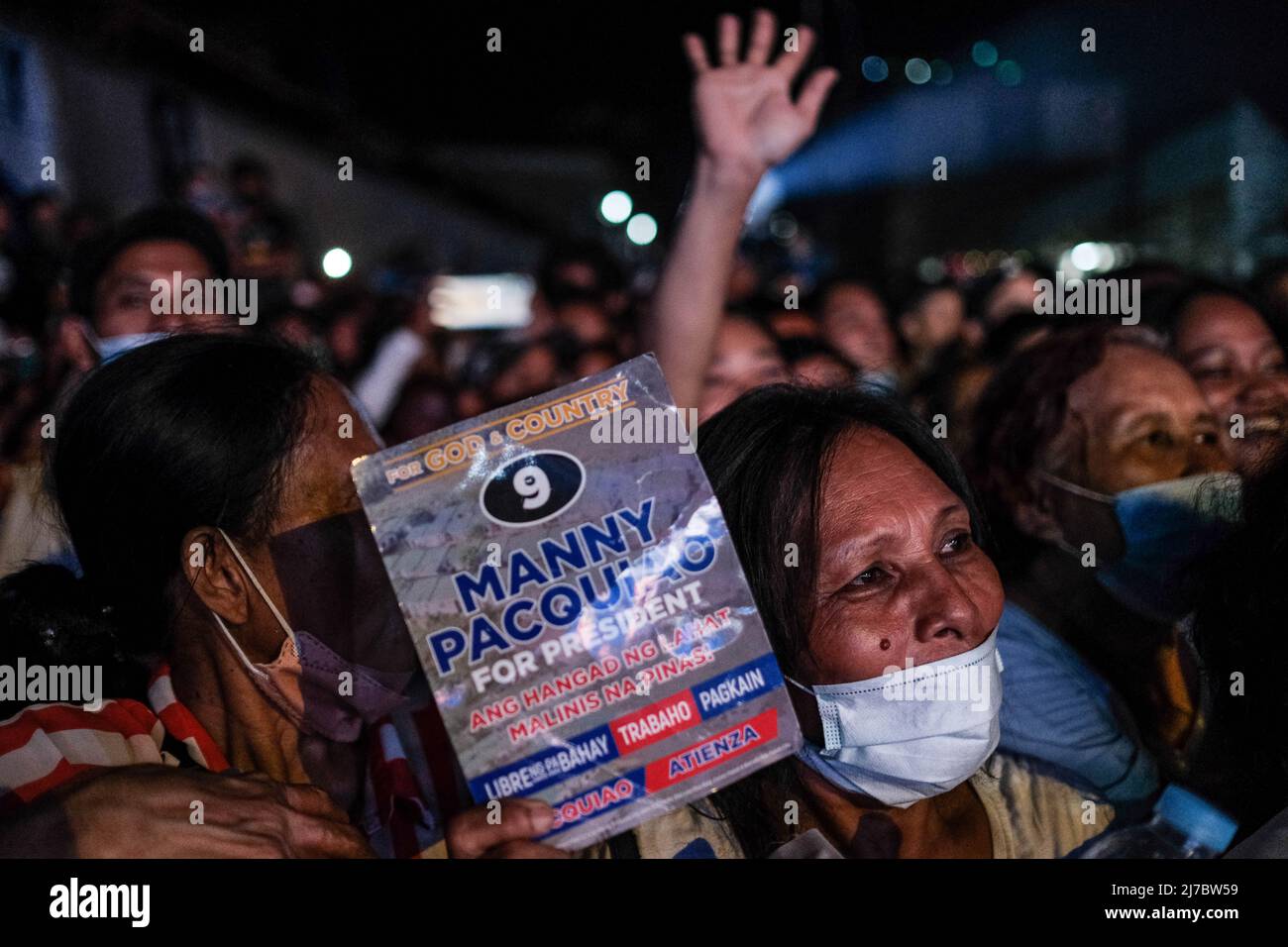 6 mai 2022, Singapour, Singapour, Singapour : les partisans du candidat à la présidence, le sénateur MANNY PACQUIAO, se réunissent lors d'un rassemblement de campagne à Cebu City, Philippines, le 6 mai 2022. (Image de crédit : © Maverick ASIO/ZUMA Press Wire) Banque D'Images