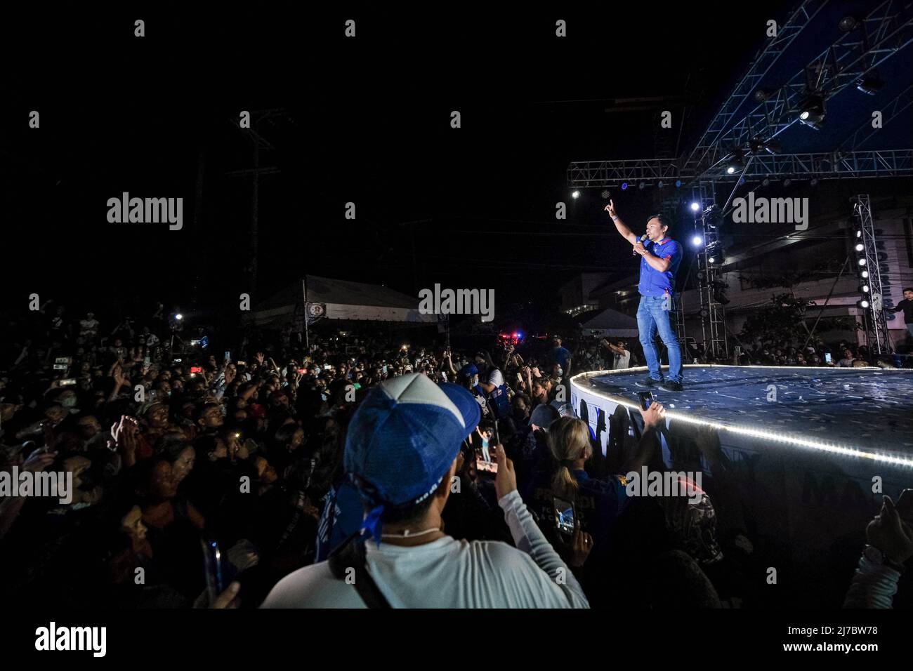 6 mai 2022, Singapour, Singapour, Singapour: Le sénateur MANNY PACQUIAO, candidat à la présidence, s'adresse à la foule lors de son rallye de campagne à Cebu City, Philippines, le 6 mai 2022. (Image de crédit : © Maverick ASIO/ZUMA Press Wire) Banque D'Images