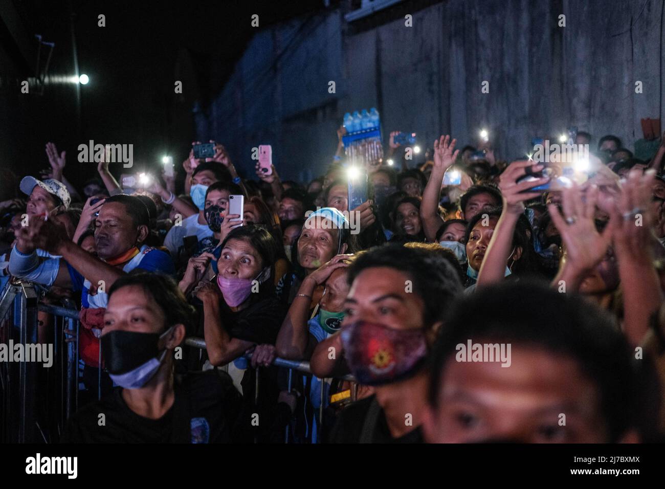 6 mai 2022, Singapour, Singapour, Singapour : les partisans du candidat à la présidence, le sénateur MANNY PACQUIAO, se réunissent lors d'un rassemblement de campagne à Cebu City, Philippines, le 6 mai 2022. (Image de crédit : © Maverick ASIO/ZUMA Press Wire) Banque D'Images