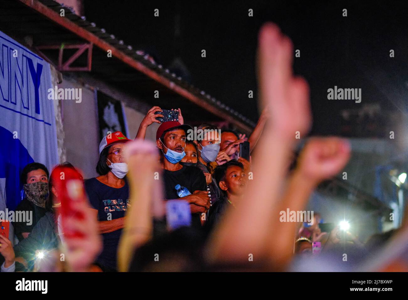 6 mai 2022, Singapour, Singapour, Singapour : les partisans du candidat à la présidence, le sénateur MANNY PACQUIAO, se réunissent lors d'un rassemblement de campagne à Cebu City, Philippines, le 6 mai 2022. (Image de crédit : © Maverick ASIO/ZUMA Press Wire) Banque D'Images