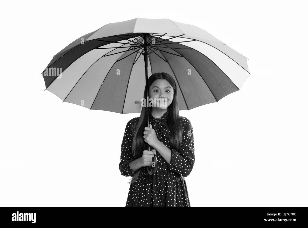 jeune fille gaie sous parapluie de couleur vive en automne saison isolée sur blanc, automne Banque D'Images