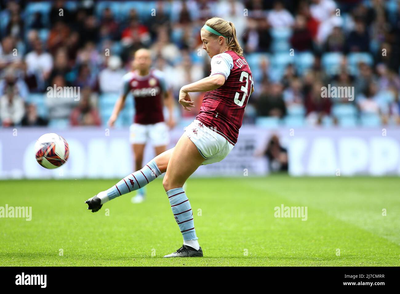 Birmingham, Royaume-Uni, 08/05/2022, Ruesha Littlejohn (31 Aston Villa) contrôle le ballon pendant le jeu WSL Womens Barclays FA entre Aston Villa et Birmingham City à Villa Park à Birmingham. Orlagh Malone Gardner/SPP Banque D'Images