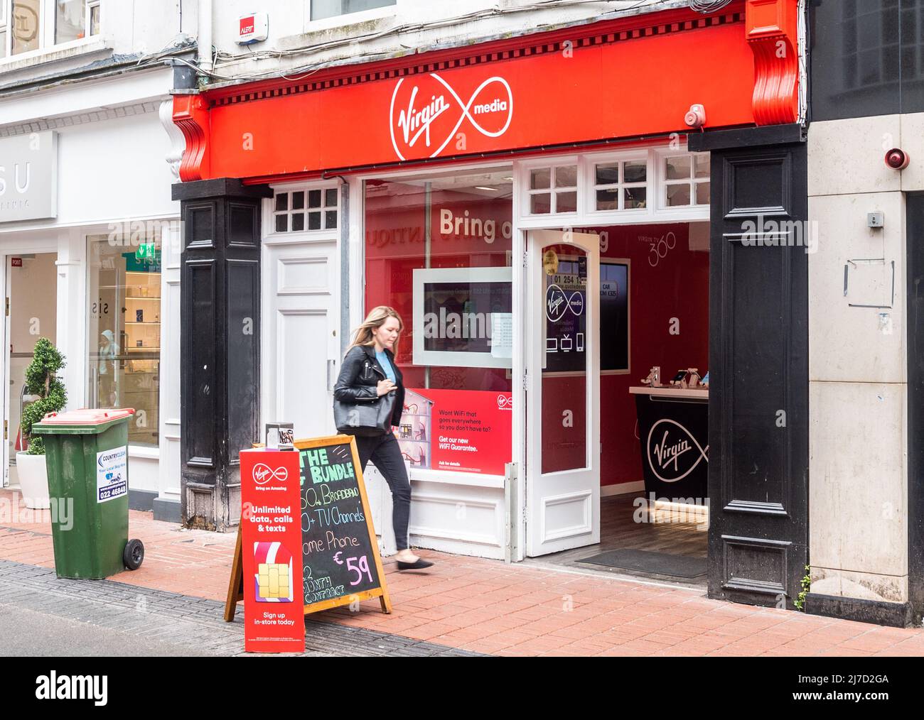 Boutique de téléphonie Virgin Media sur Oliver Plunkett Street, Cork, Irlande. Banque D'Images