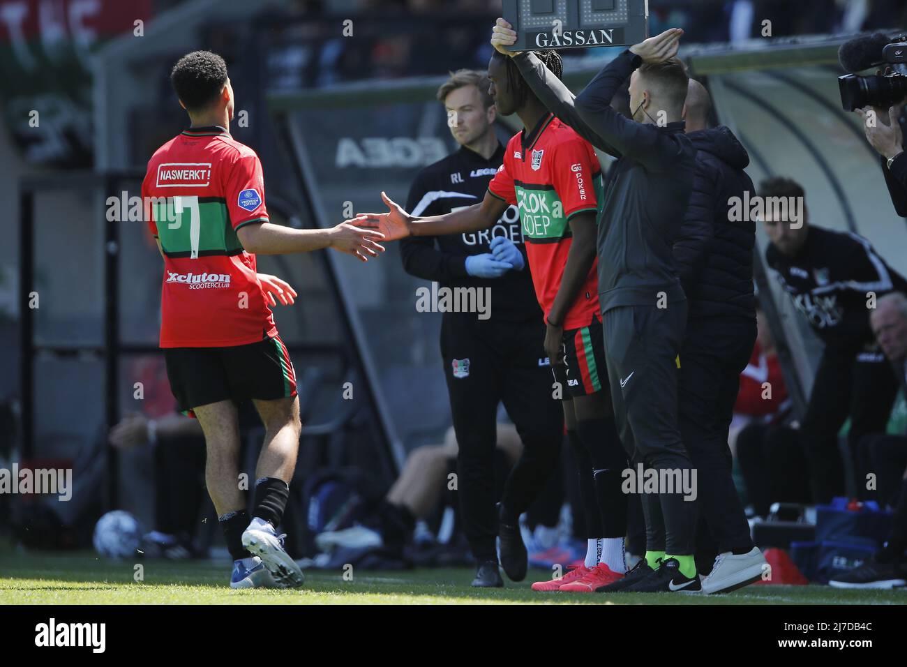 Rotterdam, pays-Bas, le 8 mai 2022 NIMÈGUE - (lr) Elayis Tavsan de NEC Nijmegen, Ibrahim Cissoko de NEC Nijmegen pendant le match néerlandais entre NEC et Vas-y Eagles à de Goffert le 8 mai 2022 à Nimègue, pays-Bas. ANP BART STOUTJEDIJK Banque D'Images