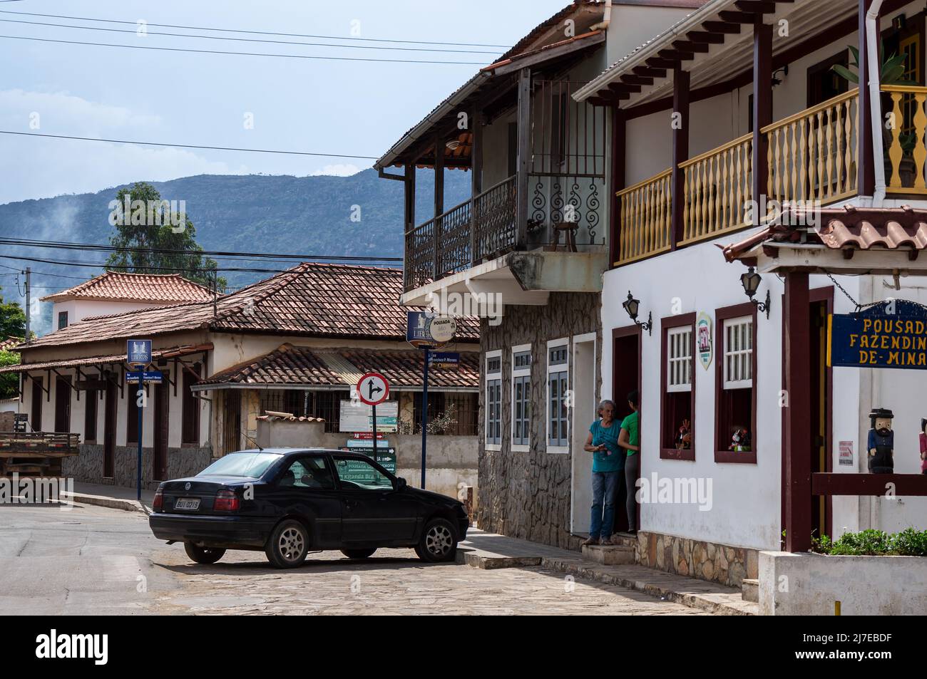Plusieurs auberges fonctionnant dans des bâtiments de style colonial situé dans la rue Inconfidentes, à proximité du centre historique de Tiradentes. Banque D'Images