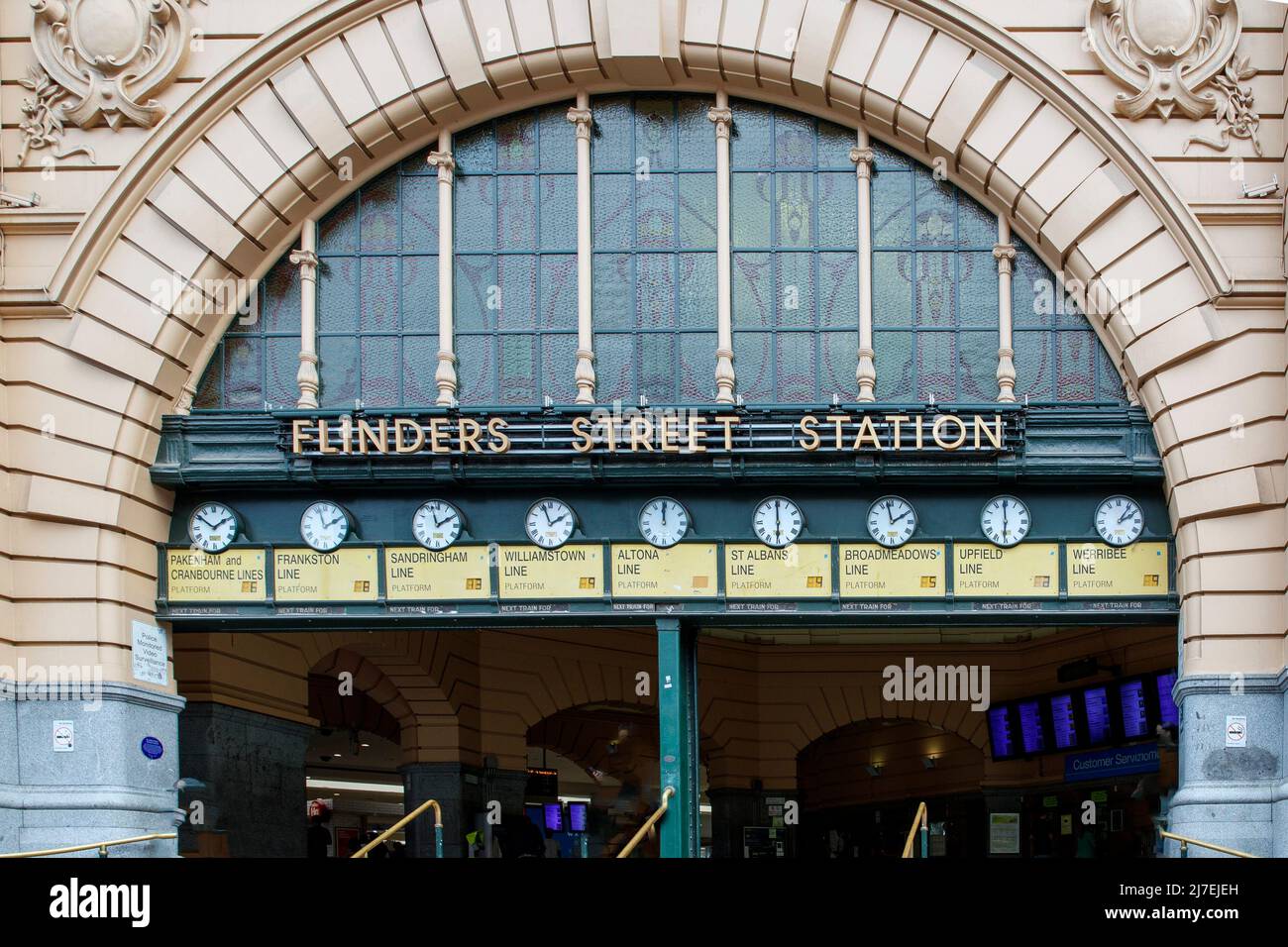 Entrée à la gare de Flinders Street, Melbourne, Victoria, Australie le vendredi 15 avril 2022.photo: David Rowland / One-Image.com Banque D'Images