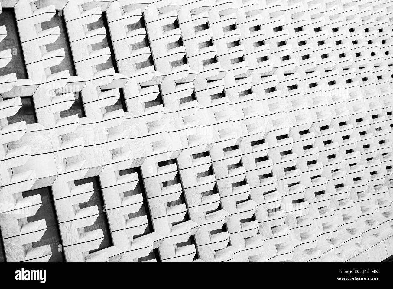 Image abstraite de la nouvelle Maison du Parlement à la Valette, la capitale de Malte, vue en mai 2022. Banque D'Images