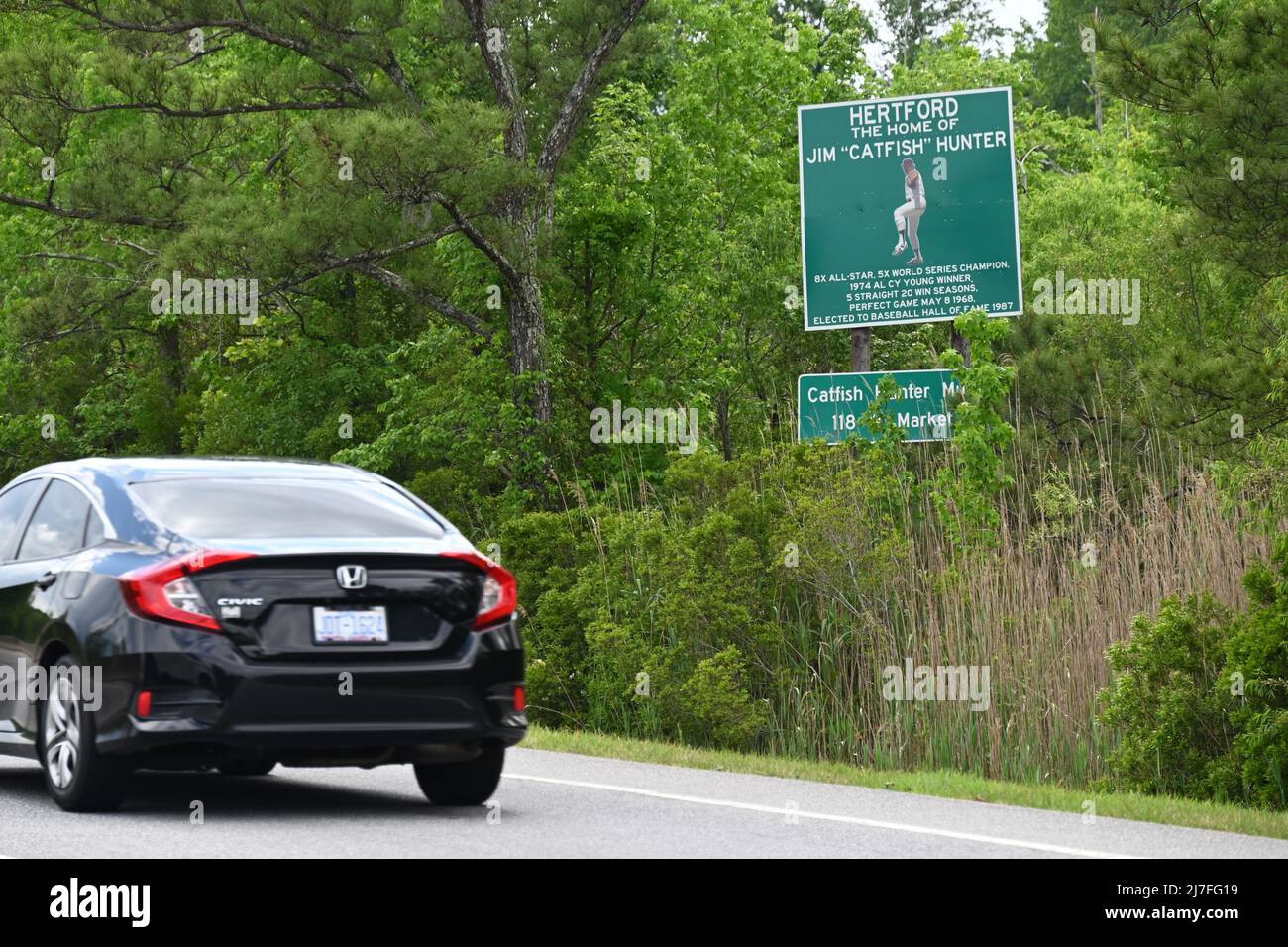 Hommage en bord de route au joueur de baseball Jim 'Catfish' Hunter, héros de la ville natale dans la petite ville de Hertford, Caroline du Nord Banque D'Images