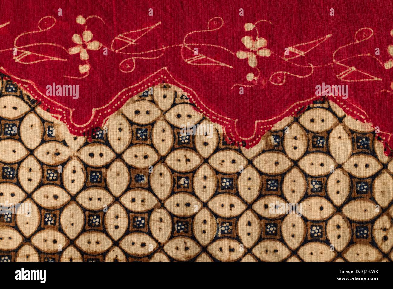 Gros plan sur les tissus de sarong de batik indonésien du début des années 1900. Tous faits à la main avec des canting et de la cire chaude dans la manière javanaise traditionnelle. Banque D'Images