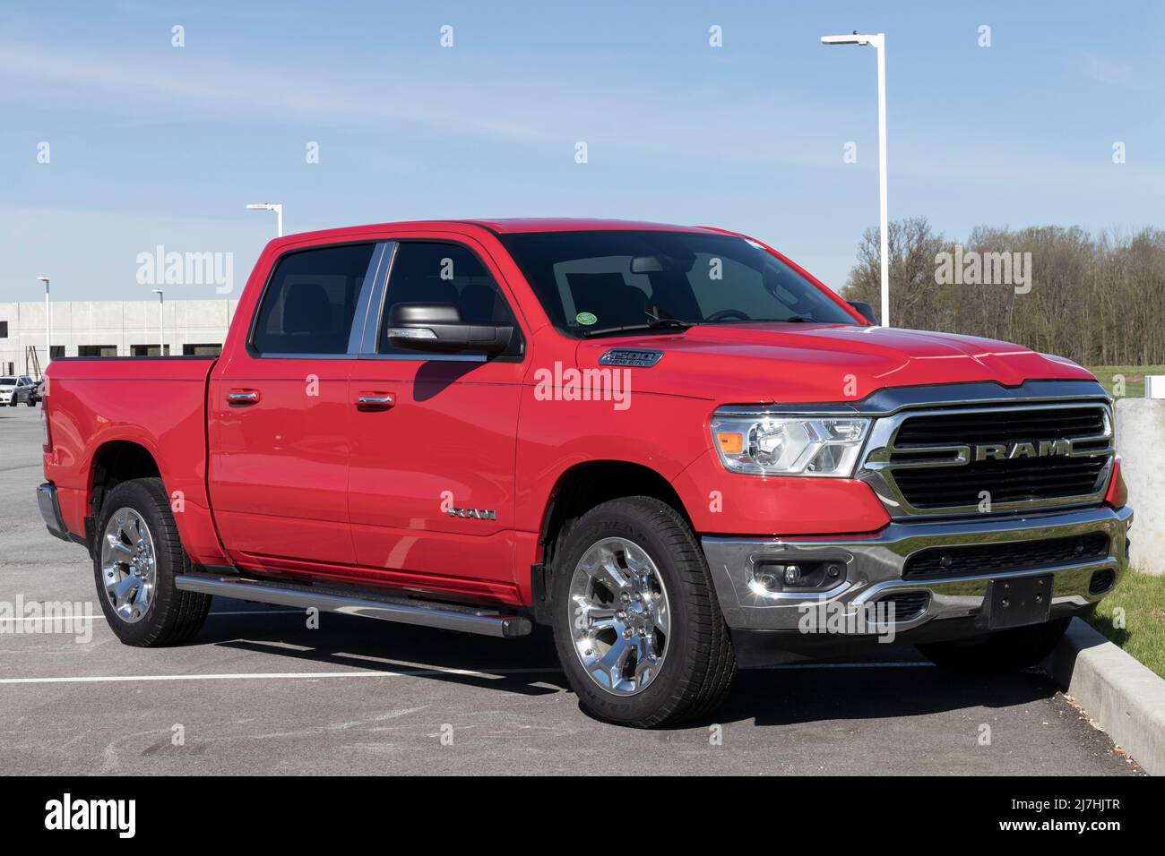 Tipton - Circa Mai 2022: RAM 1500 dans un concessionnaire Stellantis. RAM propose les modèles 1500 en Rebel, Laramie, Big Horn et Tradesman. Banque D'Images