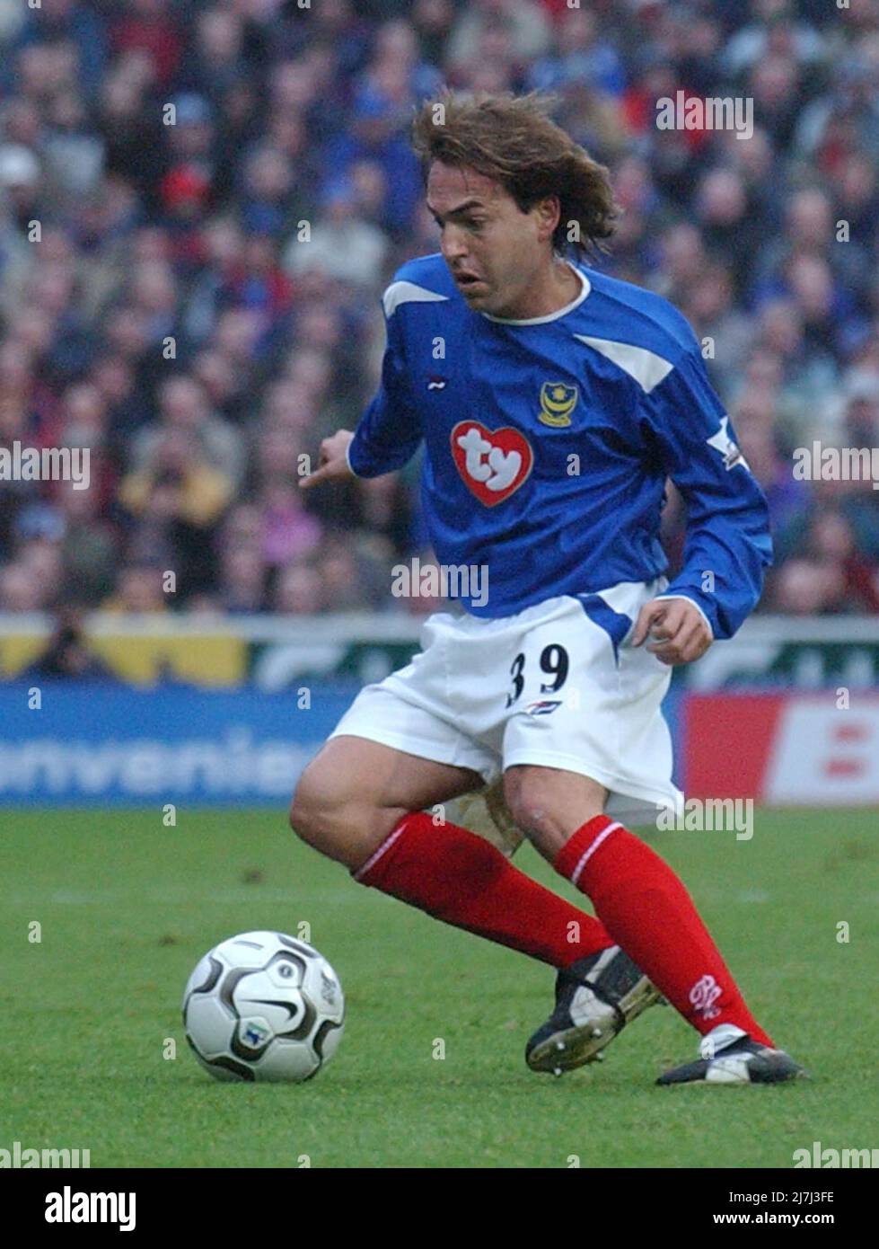 portsmouth / manchester City 10-1-04 EYAL BERKOVIC PIC MIKE WALKER, 2004 Banque D'Images
