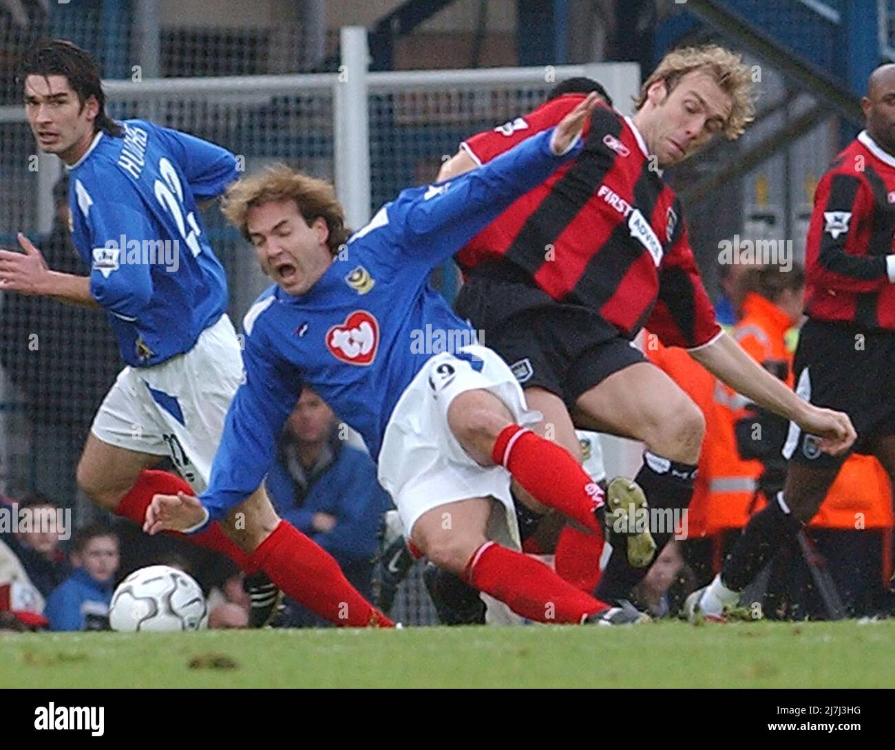 PORTSMOUTH V MANCHESTER CITY 10-01-04 EYAL BERKOVIC PIC MIKE WALKER, 2004 Banque D'Images