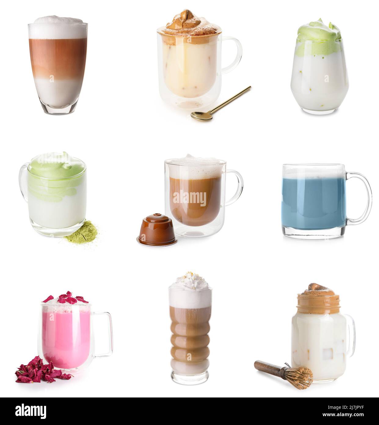 Ensemble de café latte différent sur fond blanc Banque D'Images