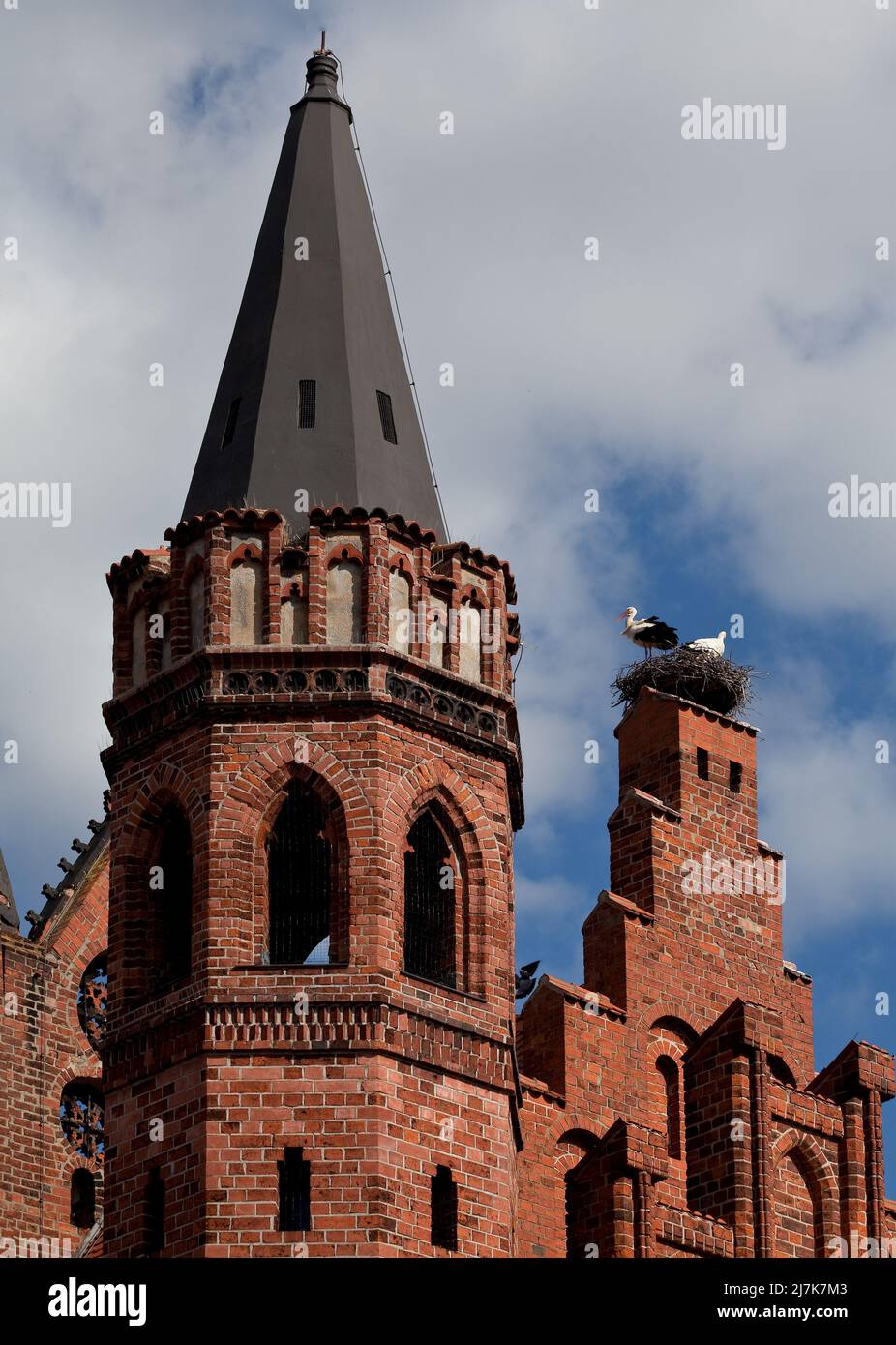 Tangermünde Elbe Rathaus UM 1430 von Hinrich Brunsberg begonnen restauriert M 19 JH v F A Stüler Dachzone von Westen 74872 im Vordergrund Treppentürm Banque D'Images