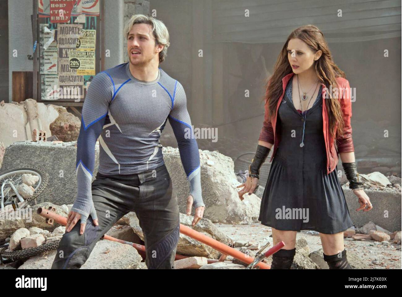 AVENGERS; AGE OF ULTRON 2015 film de Walt Disney Studios Motion Pictures avec Chris Hemsworth et Elizabeth Olsen Banque D'Images