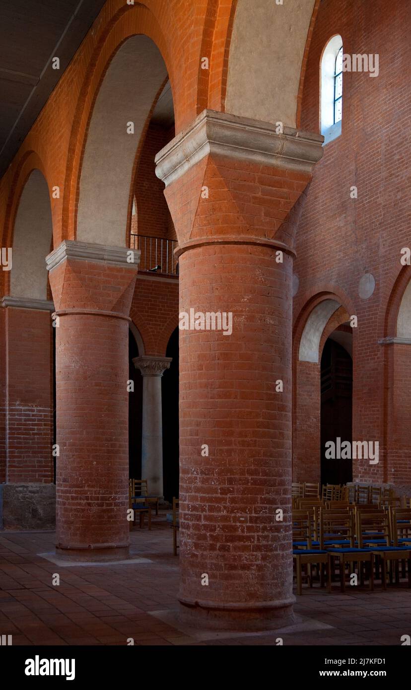 Jeriche Sachs-Anh Klosterkirche 1148 Beg u um M 13 JH vollendet 74897 Langhaus westl Teil n Nordwesten Rundpfeiler m Backsteintrapezkapitellen Sands Banque D'Images