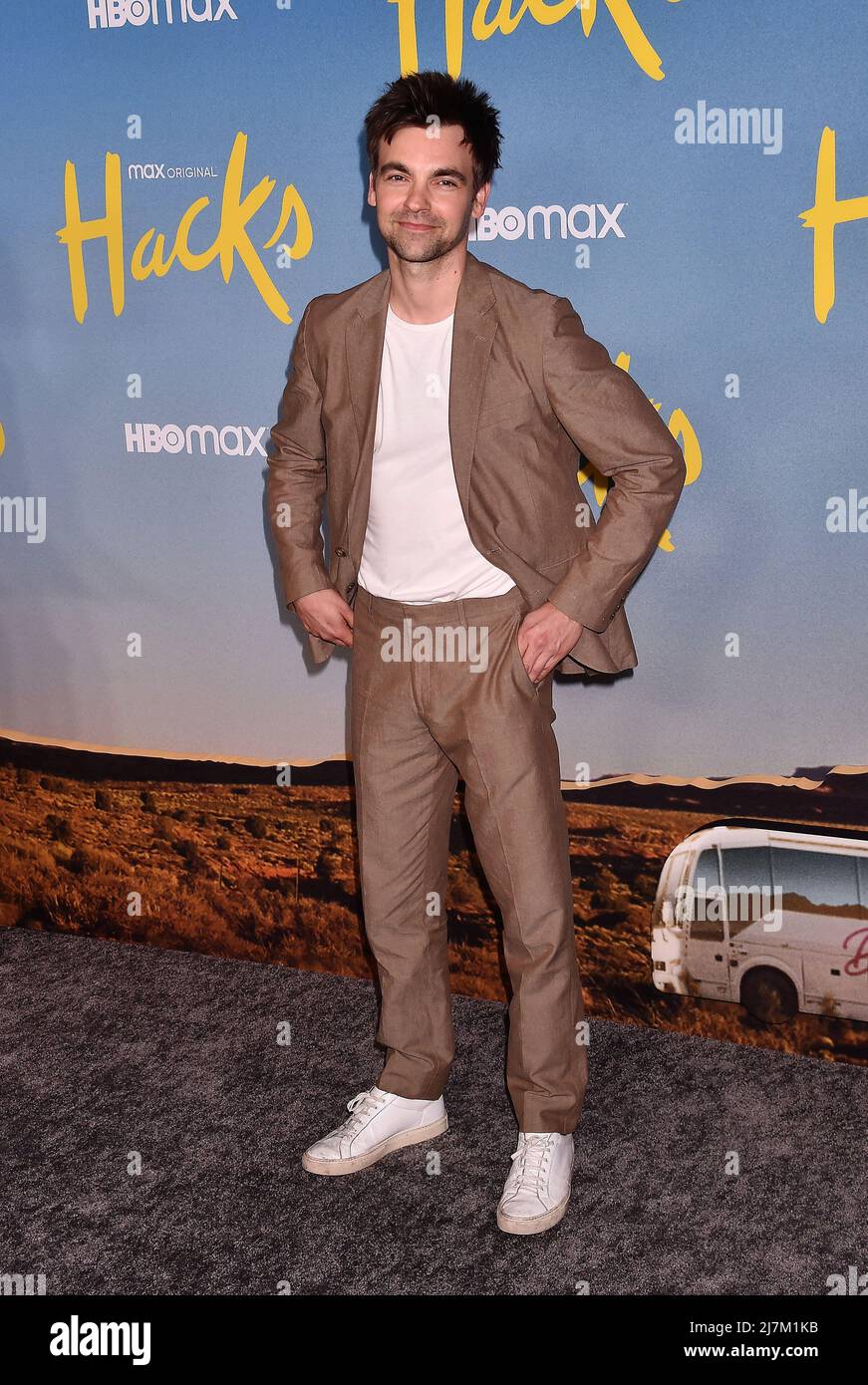 LOS ANGELES, CA - 09 MAI : Drew Tarver participe à la première saison 2 de HBO Max's 'Hackss' au DGA Theatre Complex le 09 mai 2022 à Los Ang Banque D'Images