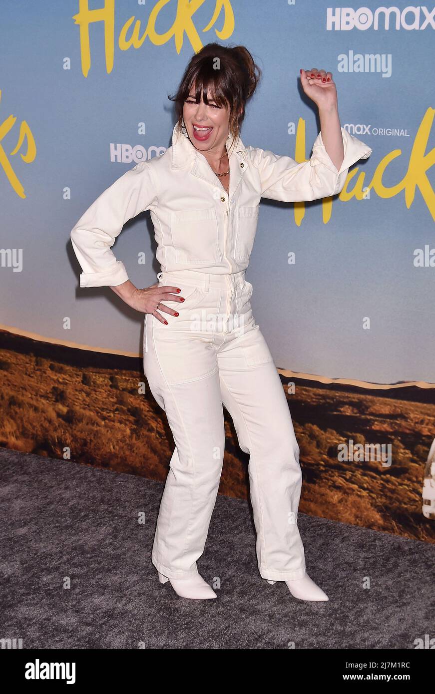 LOS ANGELES, CA - 09 MAI : Natasha Leggero participe à la première saison 2 de HBO Max's 'Hackss' au DGA Theatre Complex le 09 mai 2022 à Los Angeles Banque D'Images