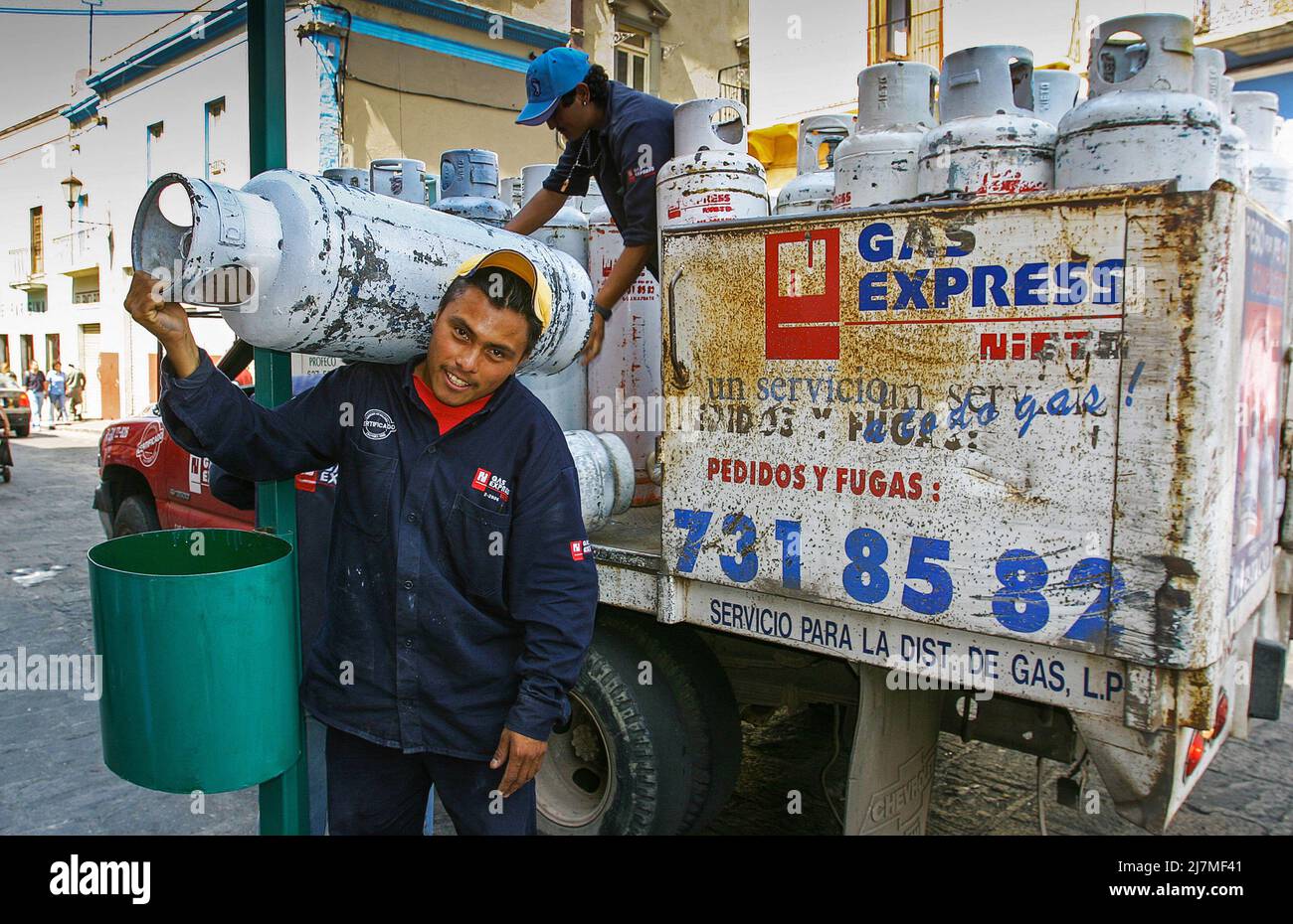 Mexique, Guanajuato - bouteilles de gaz livrées Banque D'Images