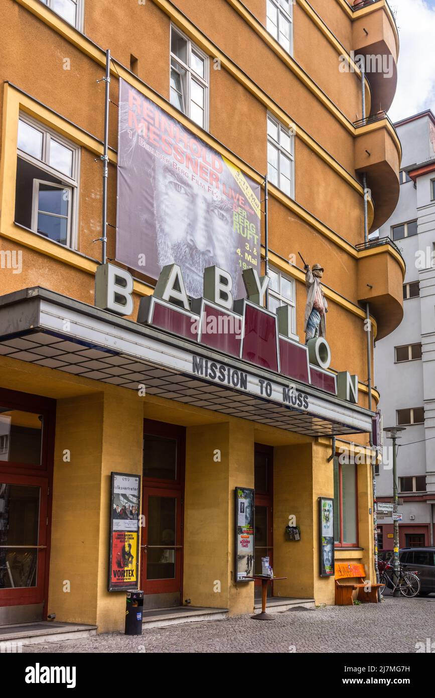 Babylone Cinema (Kino Babylone) - cinéma d'art emblématique dans un bâtiment classé sur la Rosa-Luxemburg Platz, quartier de Berlin Mitte, Berlin, Allemagne, UE Banque D'Images