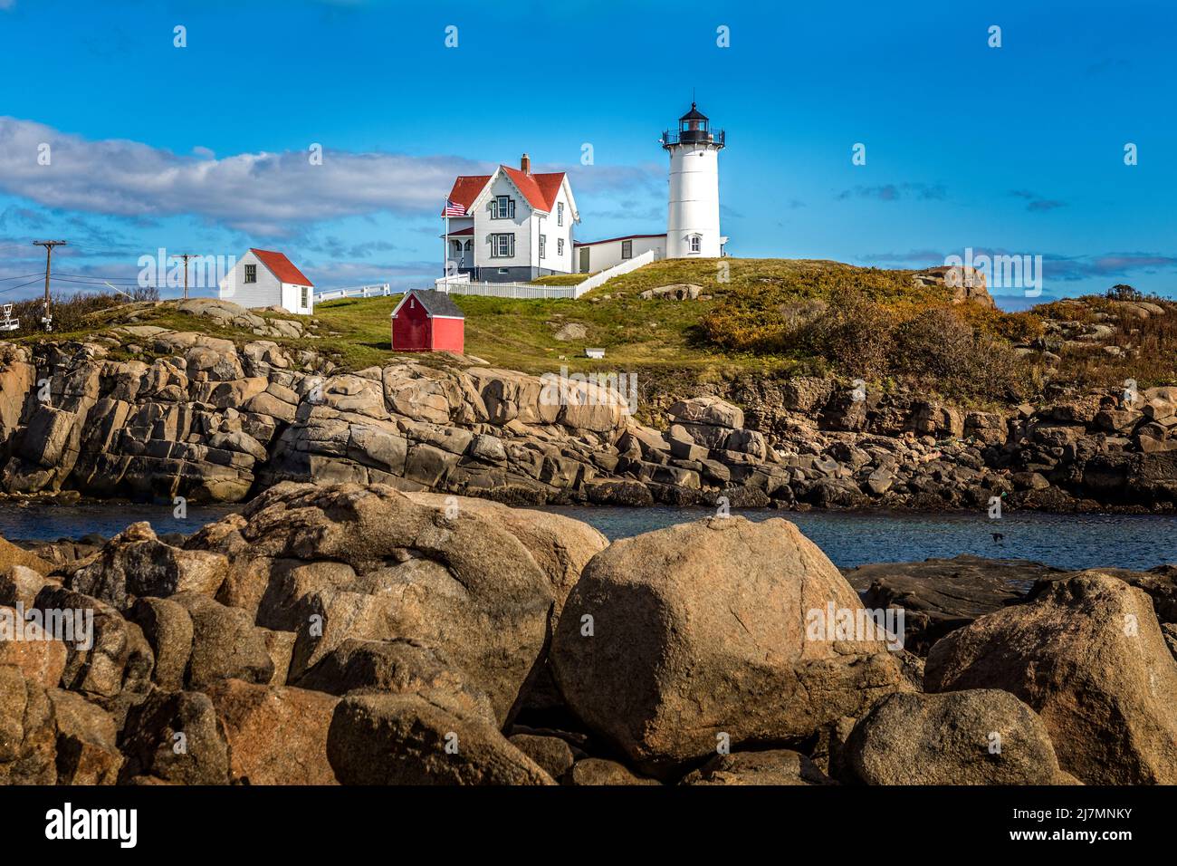 Le phare de Nubble point sur le cap Neddick, Maine Banque D'Images