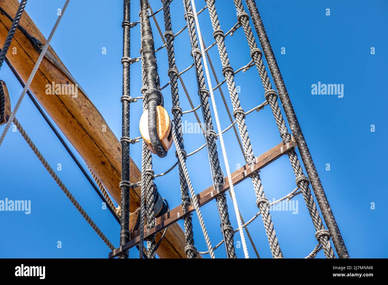Une partie de la plate-forme du navire Mayflower dans le port de Plymouth, Massachusetts Banque D'Images