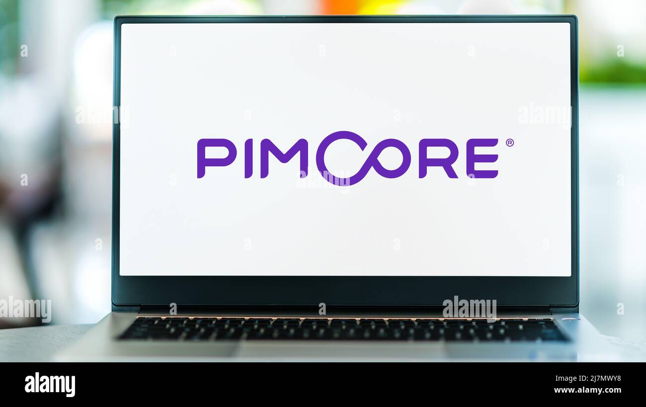 POZNAN, POL - DEC 8, 2021: Ordinateur portable affichant le logo de  Pimcore, une plate-forme open-source de logiciel PHP d'entreprise Photo  Stock - Alamy