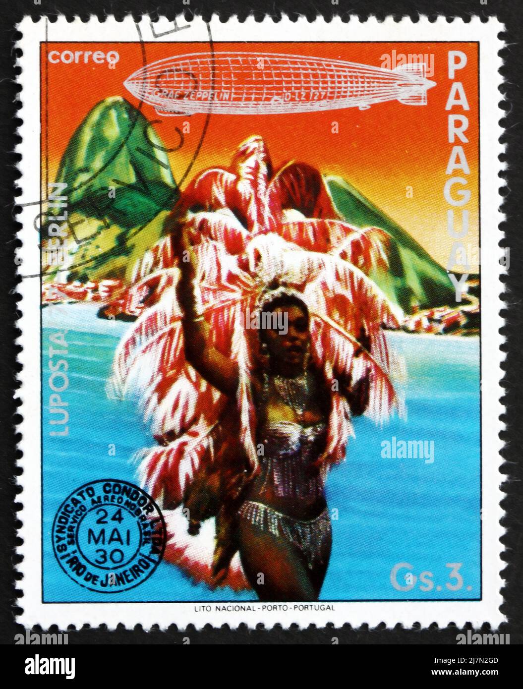 PARAGUAY - VERS 1977: Un timbre imprimé au Paraguay montre Dancer, Rio de Janeiro, Brésil, Graf Zeppelin 1st South America Flight, vers 1977 Banque D'Images