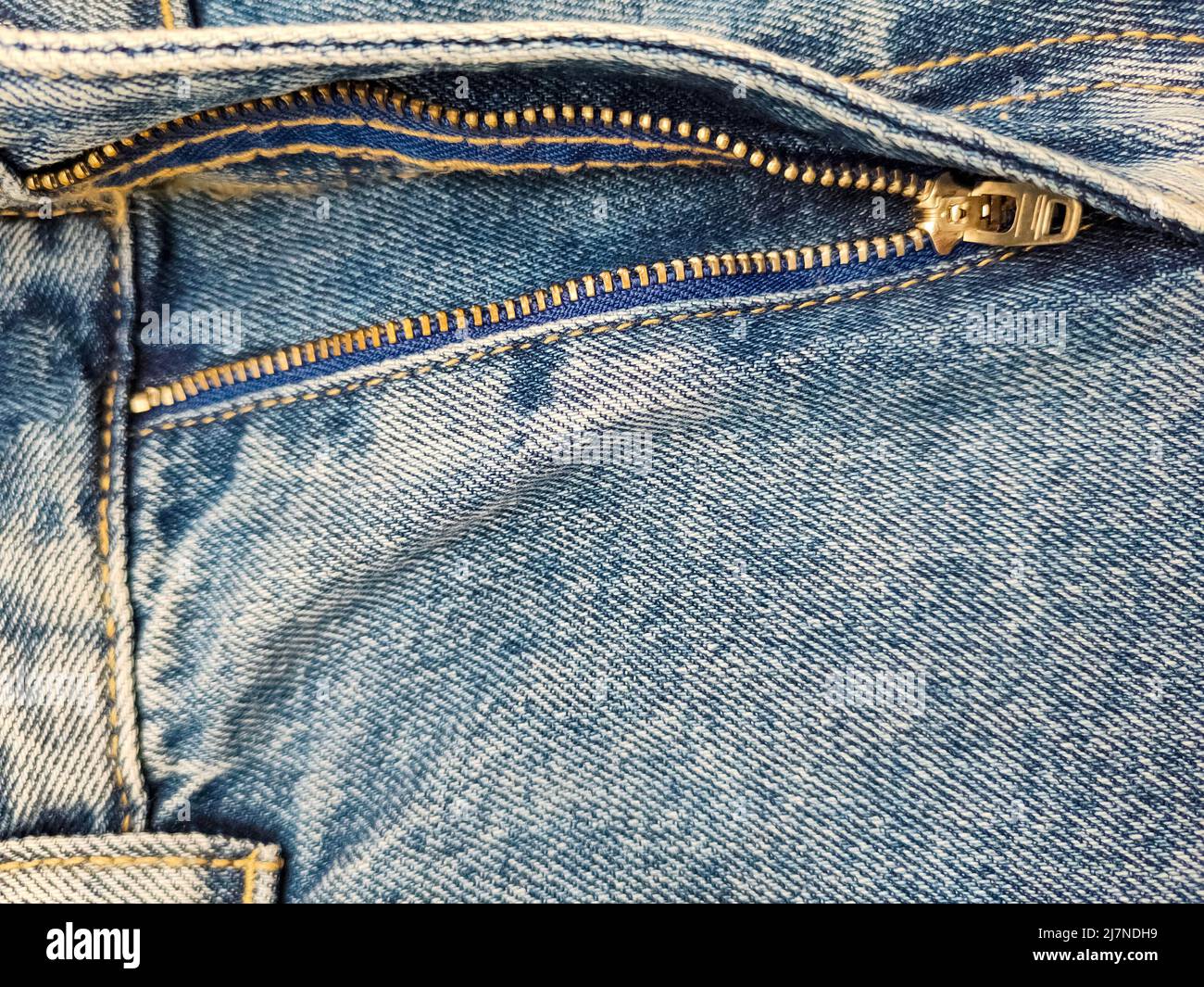 Fermeture éclair sur le Jean. Texture jeans. Arrière-plan denim en gros  plan. Jeans dézippés Photo Stock - Alamy