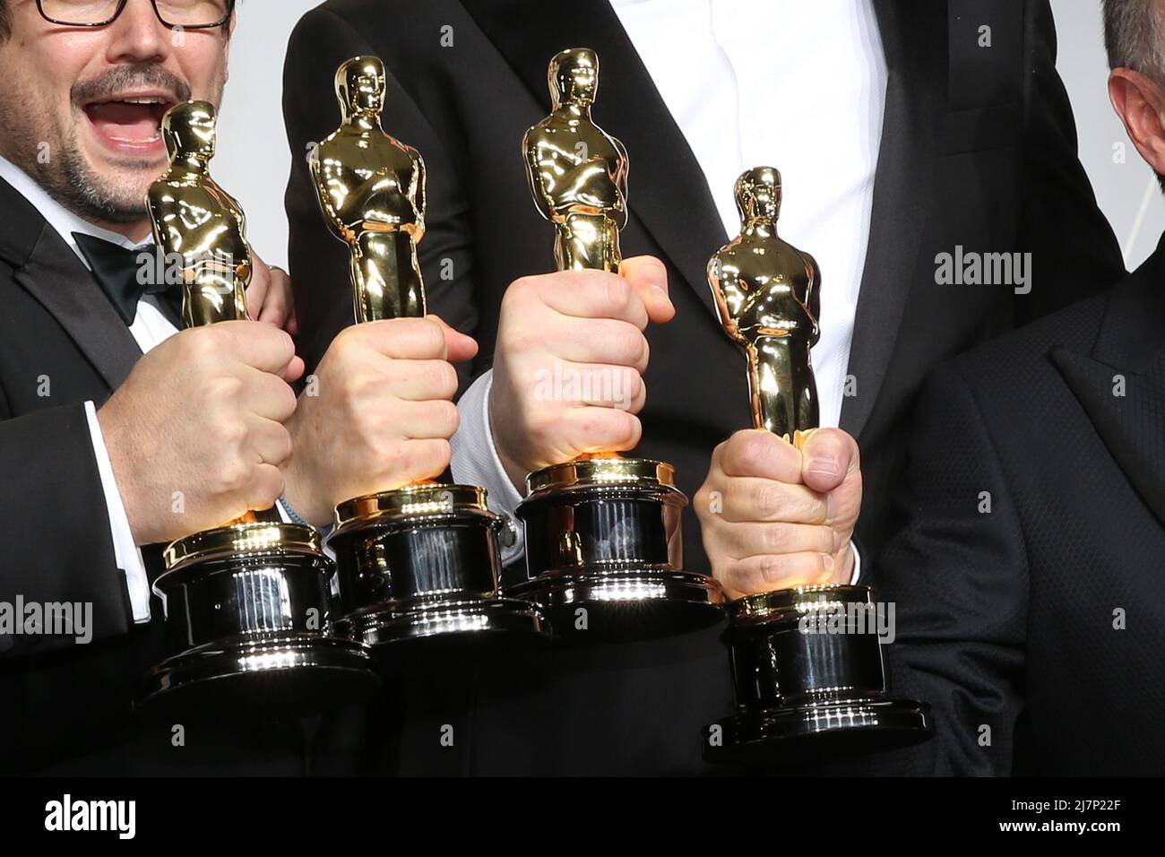 LOS ANGELES - 2 MARS : les éditeurs de son Skip Lievsay, NIV Adiri, Christopher Benstead et Chris Munro, lauréats du prix Best Achievement in Sound Mixing aux Academy Awards 86th au Dolby Theatre, Hollywood & Highland, le 2 mars 2014 à Los Angeles, Californie Banque D'Images