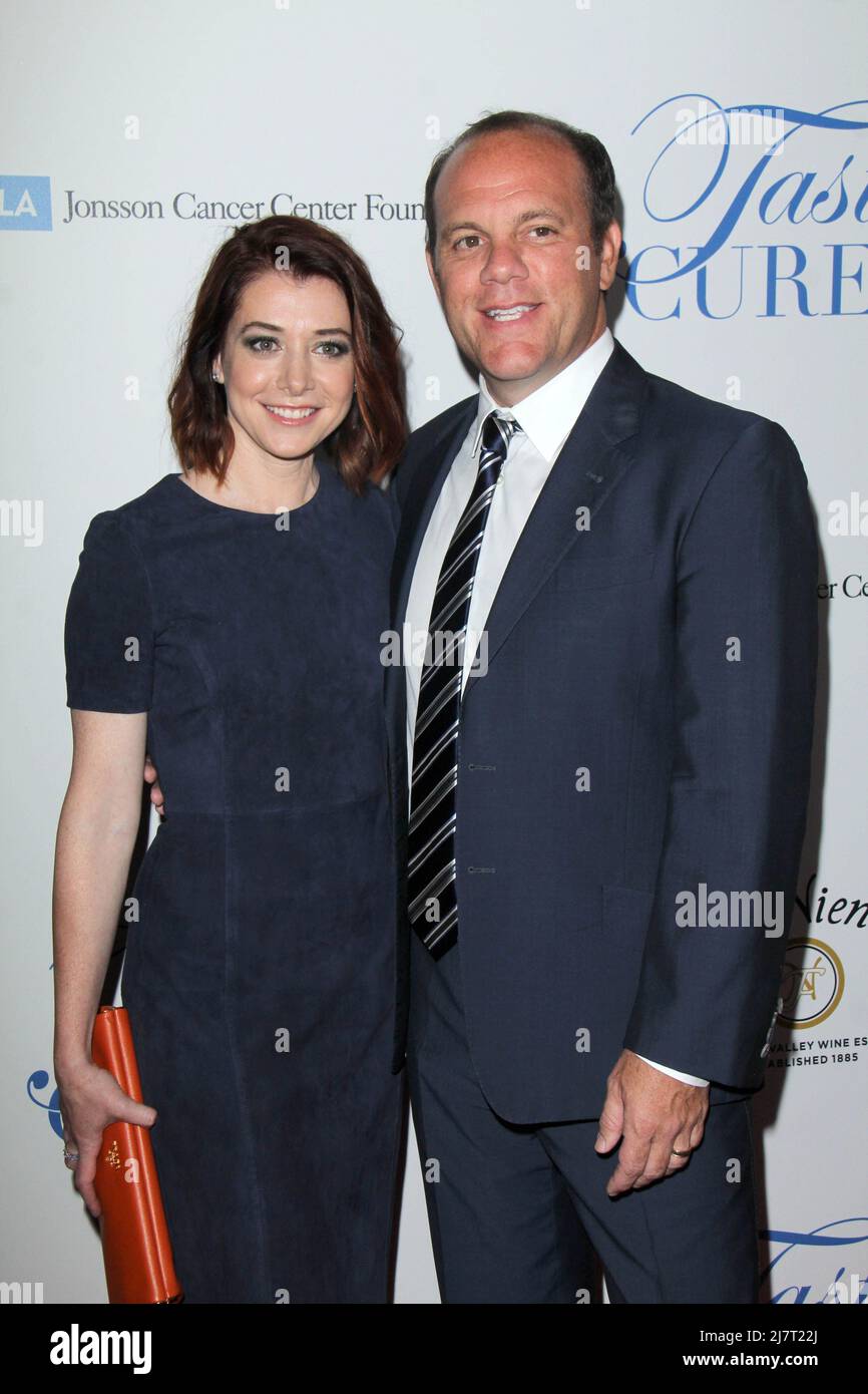 LOS ANGELES - APR 25: Alyson Hannigan, Tom Papa à l'année 19th 'goût pour Un Cure' à Beverly Wilshire le 25 avril 2014 à Beverly Hills, CA Banque D'Images