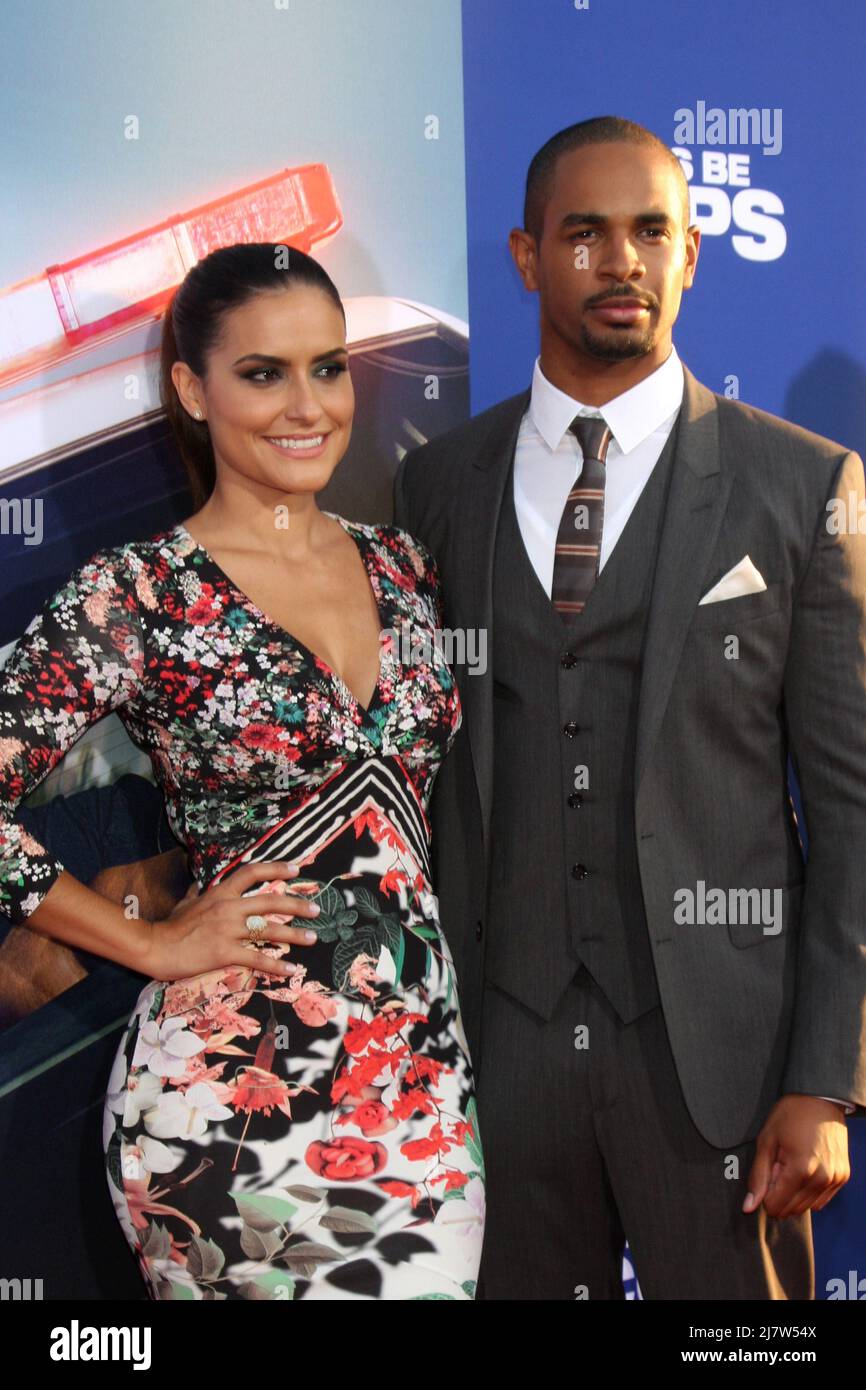 Damon Wayans Jr Samara Saraiva LOS ANGELES - AOÛT 7 : Samara Saraiva, Damon Wayans Jr à la première «  soyons flics » aux théâtres ArcLight Hollywood le 7 août 2014 à Los  Angeles, CA Photo Stock - Alamy