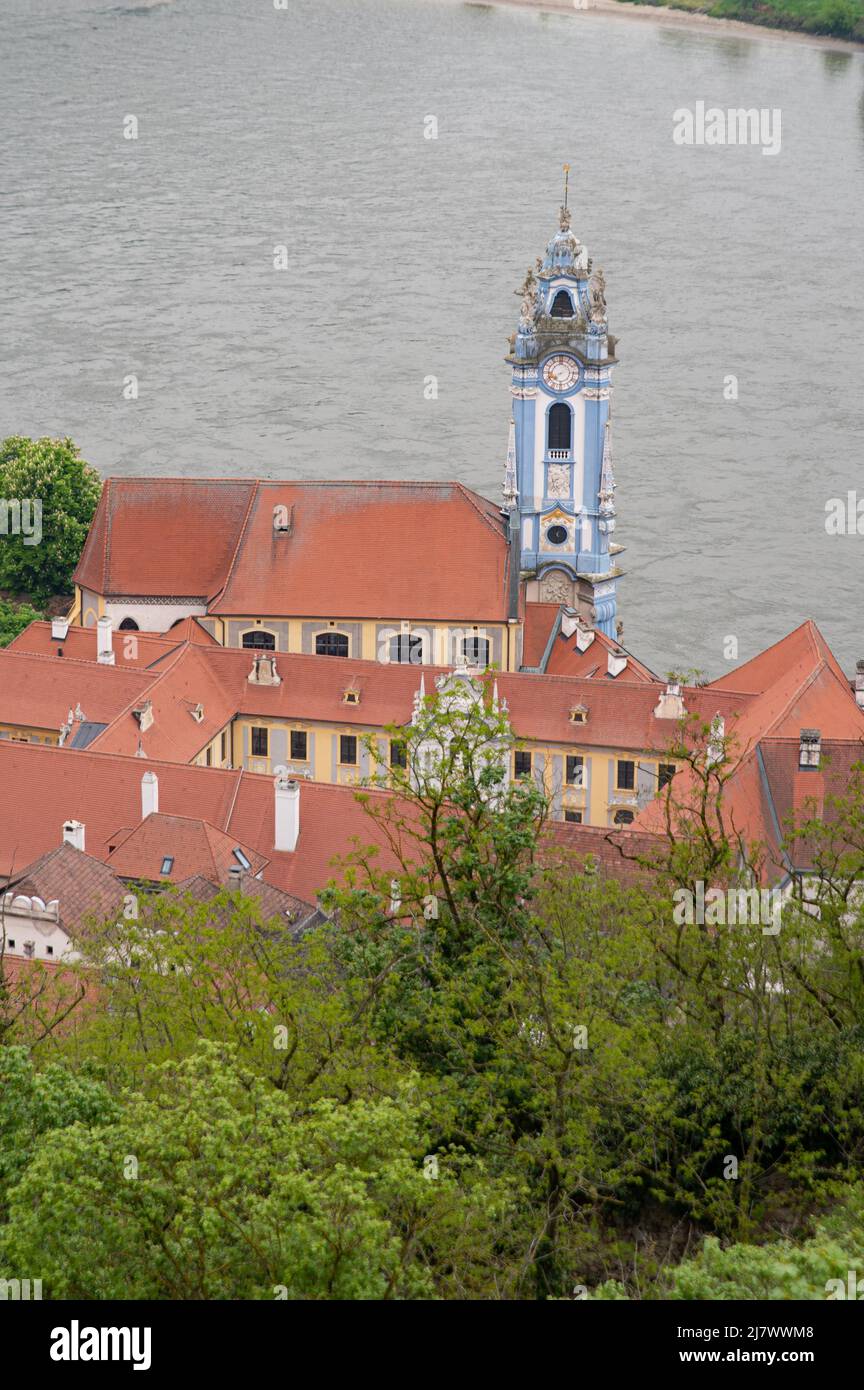 Dans le cadre de la beauté pittoresque et architecturale du Wachau, le lieu est devenu l'une des destinations touristiques les plus célèbres d'Autriche. Le Banque D'Images