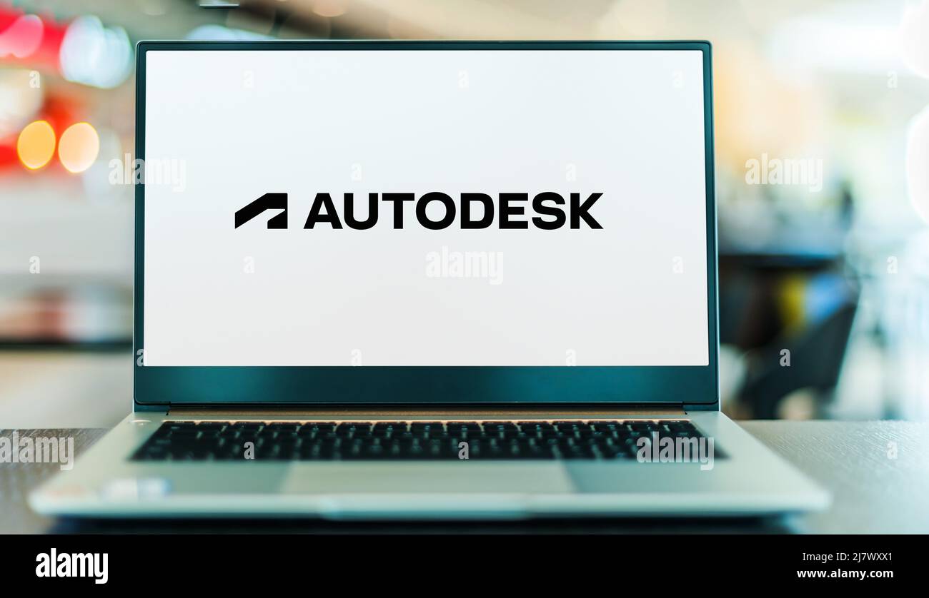 POZNAN, POL - OCT 22, 2021: Ordinateur portable affichant le logo d'Autodesk, un producteur américain de logiciels pour l'architecture, l'ingénierie, la construction Banque D'Images