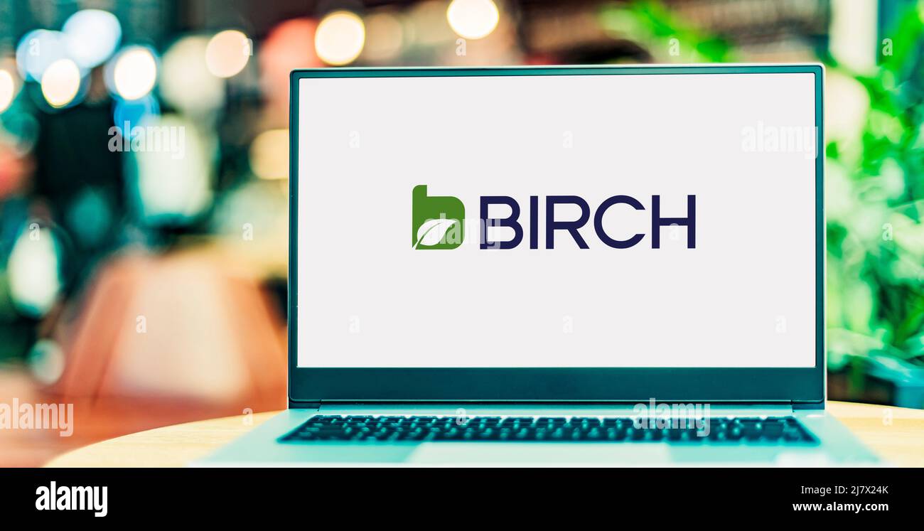 POZNAN, POL - OCT 1, 2021: Ordinateur portable affichant le logo de Birch Communications, un fournisseur américain de communications IP, réseau à large bande Banque D'Images