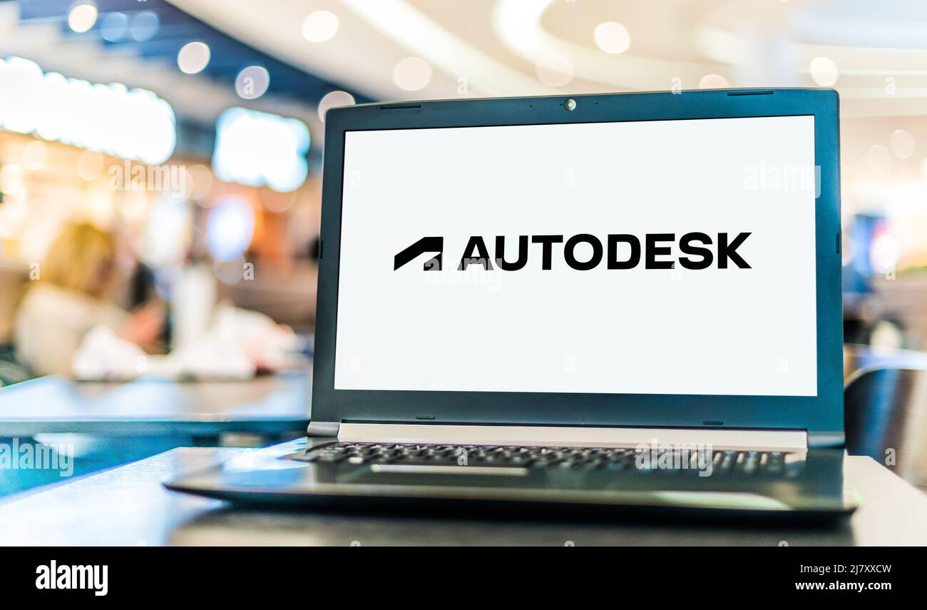 POZNAN, POL - OCT 22, 2021: Ordinateur portable affichant le logo d'Autodesk, un producteur américain de logiciels pour l'architecture, l'ingénierie, la construction Banque D'Images