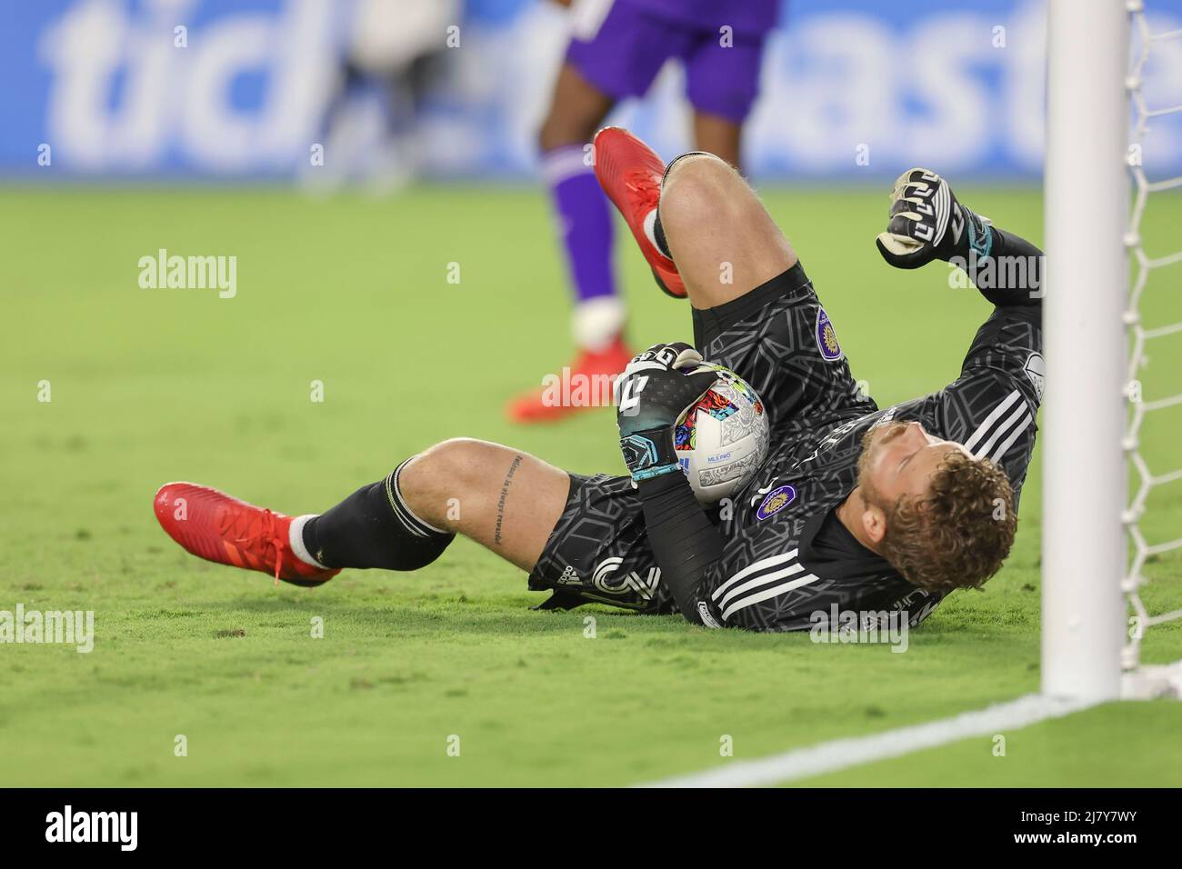 Orlando, FL: Le gardien de but d'Orlando City Mason Stajduhar (31) vient avec une grosse sauvegarde à la fin du jeu pendant la ronde de 32 du Lamar Hu Banque D'Images