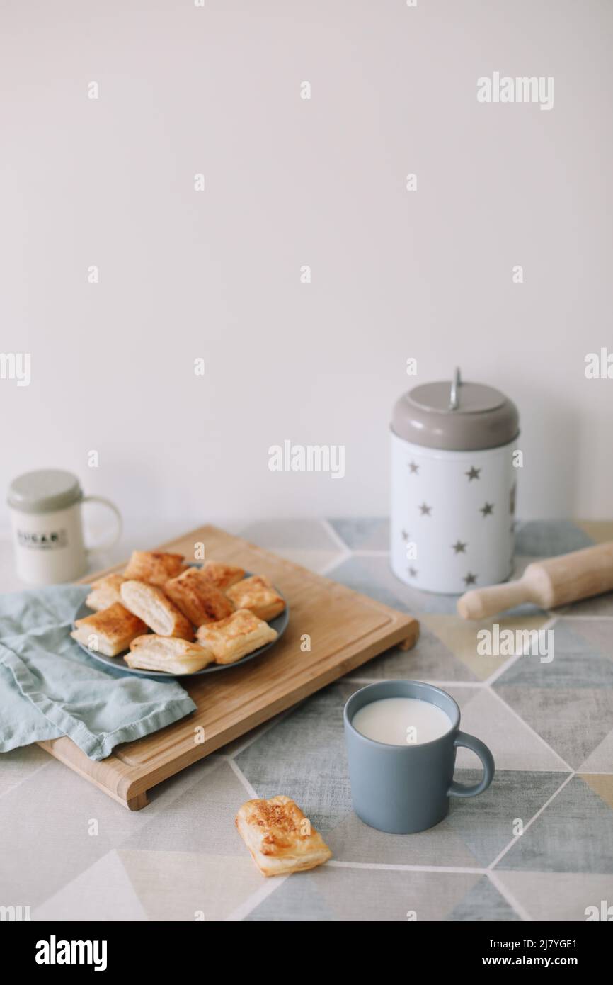 Empireposter - Chats Simplement Détend - Resopal Planchette - Taille