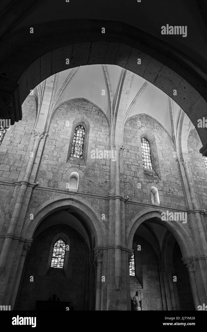 Veroli, Frosinone. Abbaye cistercienne de Casamari Banque D'Images